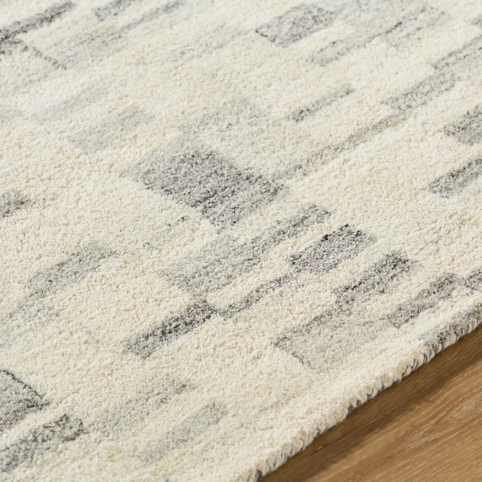 Max BOMX-2303 Ivory Area Rug by Becki Owens x LIVABLISS