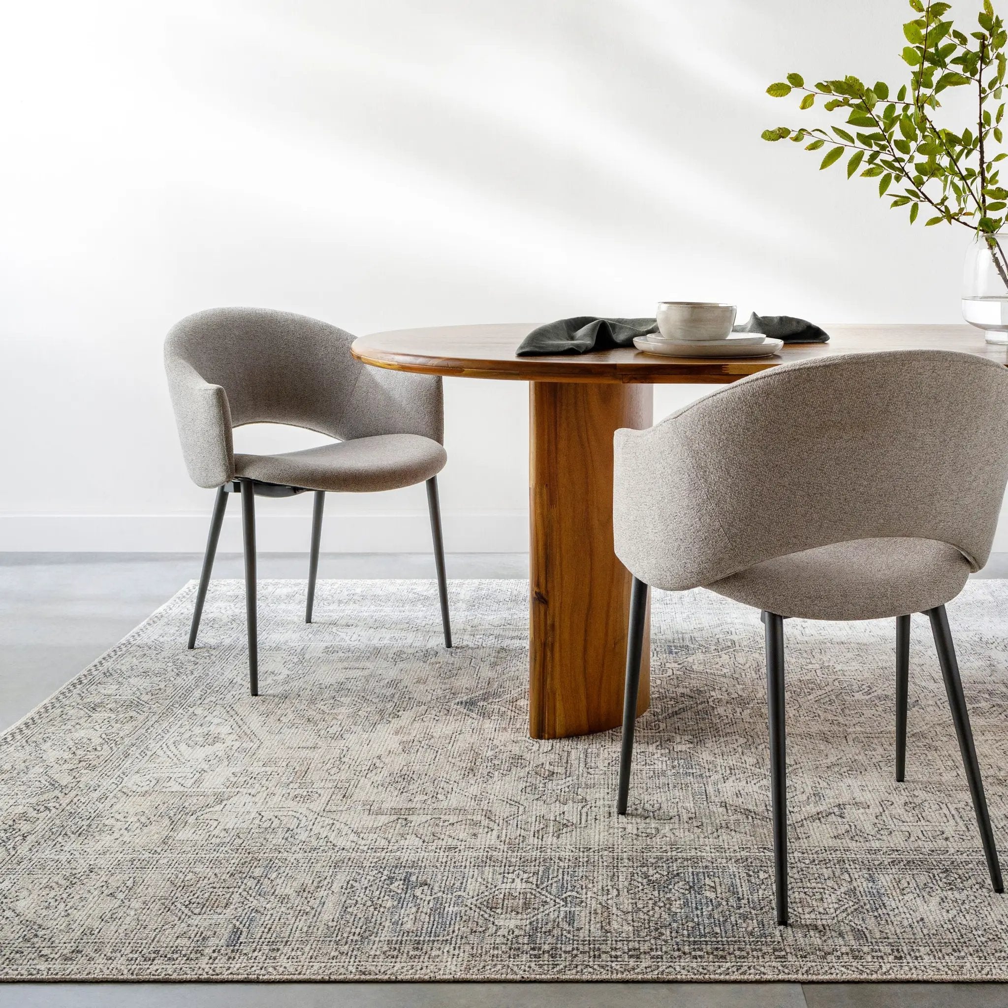 Margot BOSC-2300 White Area Rug by Becki Owens x LIVABLISS