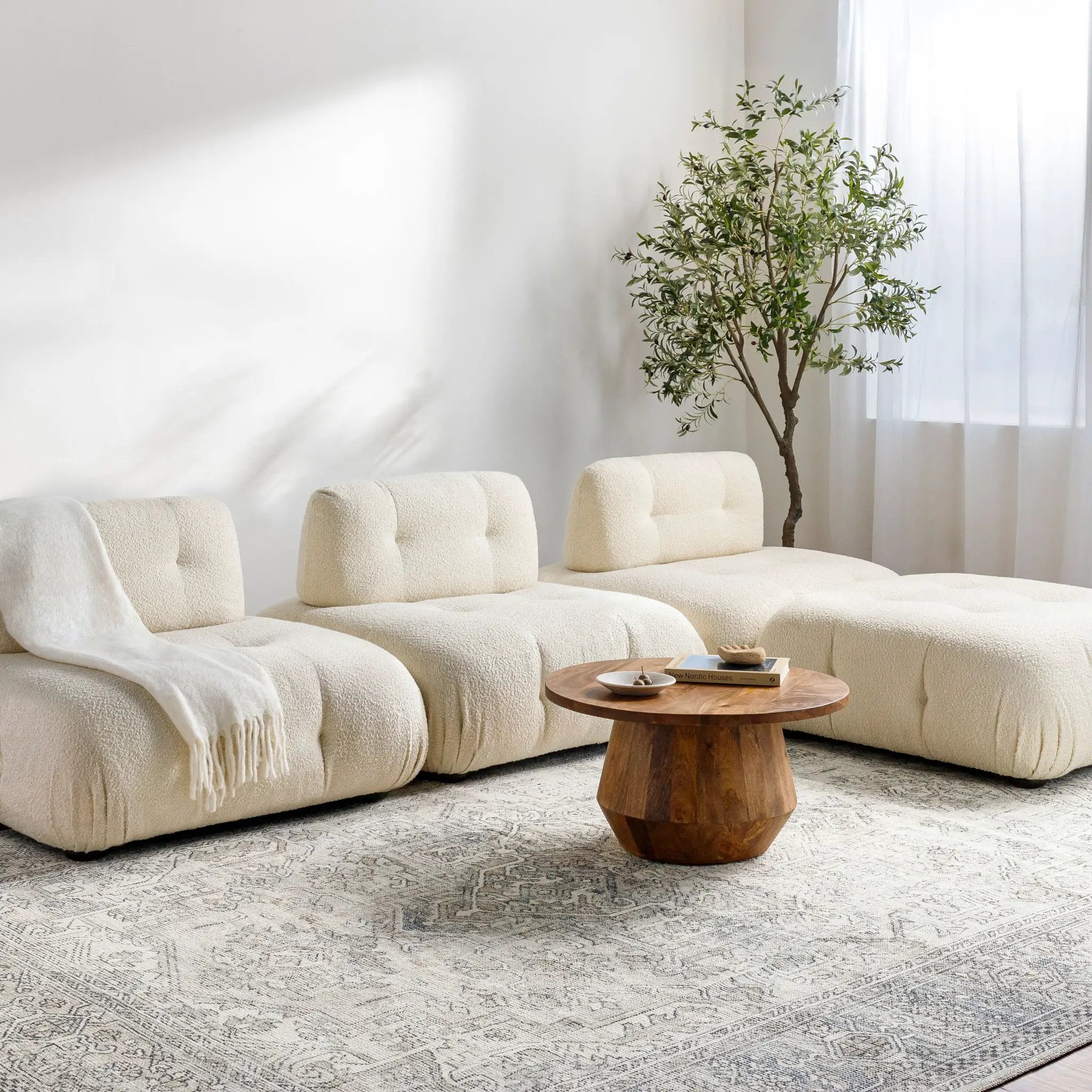 Margot BOSC-2300 White Area Rug by Becki Owens x LIVABLISS