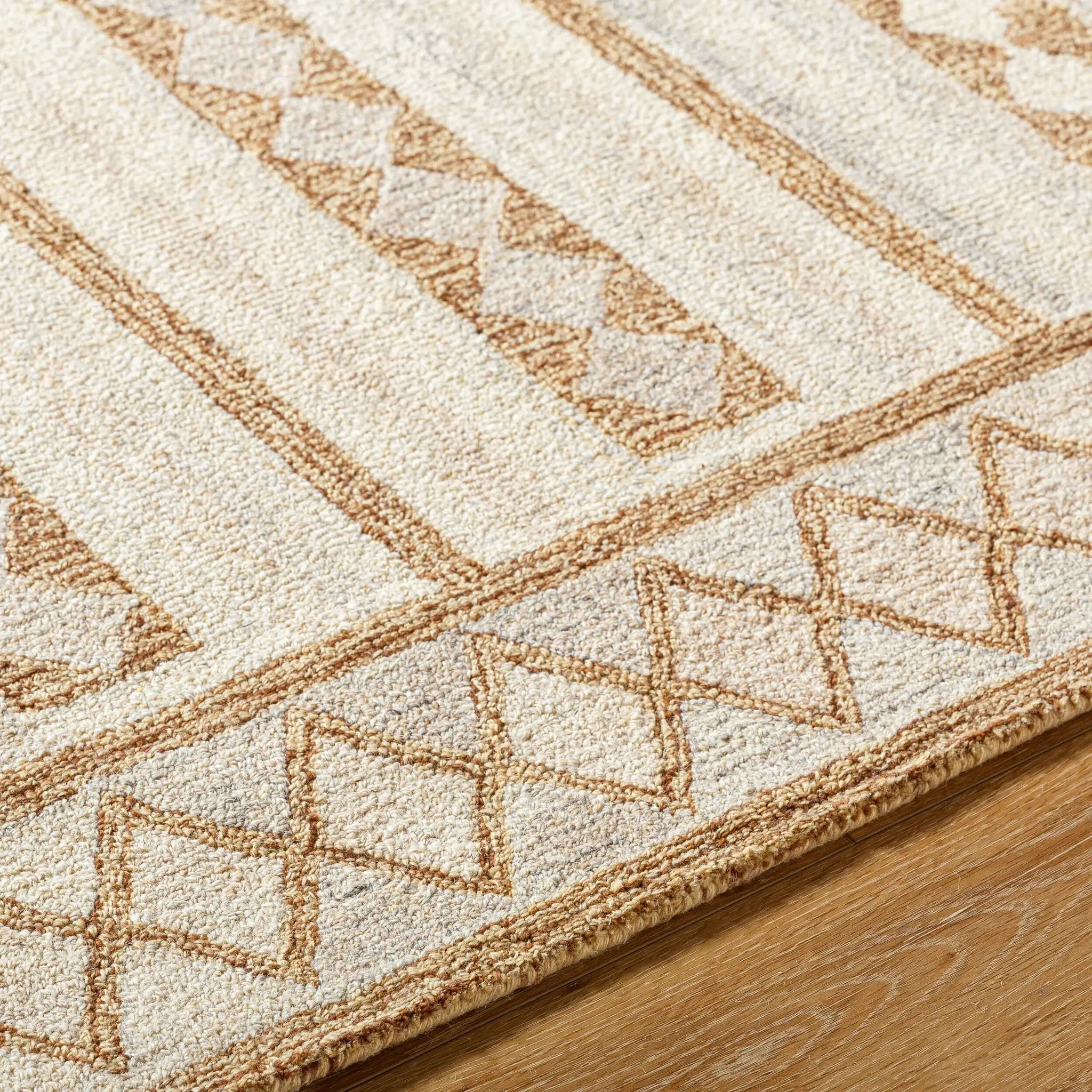 Bournemouth BOT-2305 Beige Area Rug by LIVABLISS