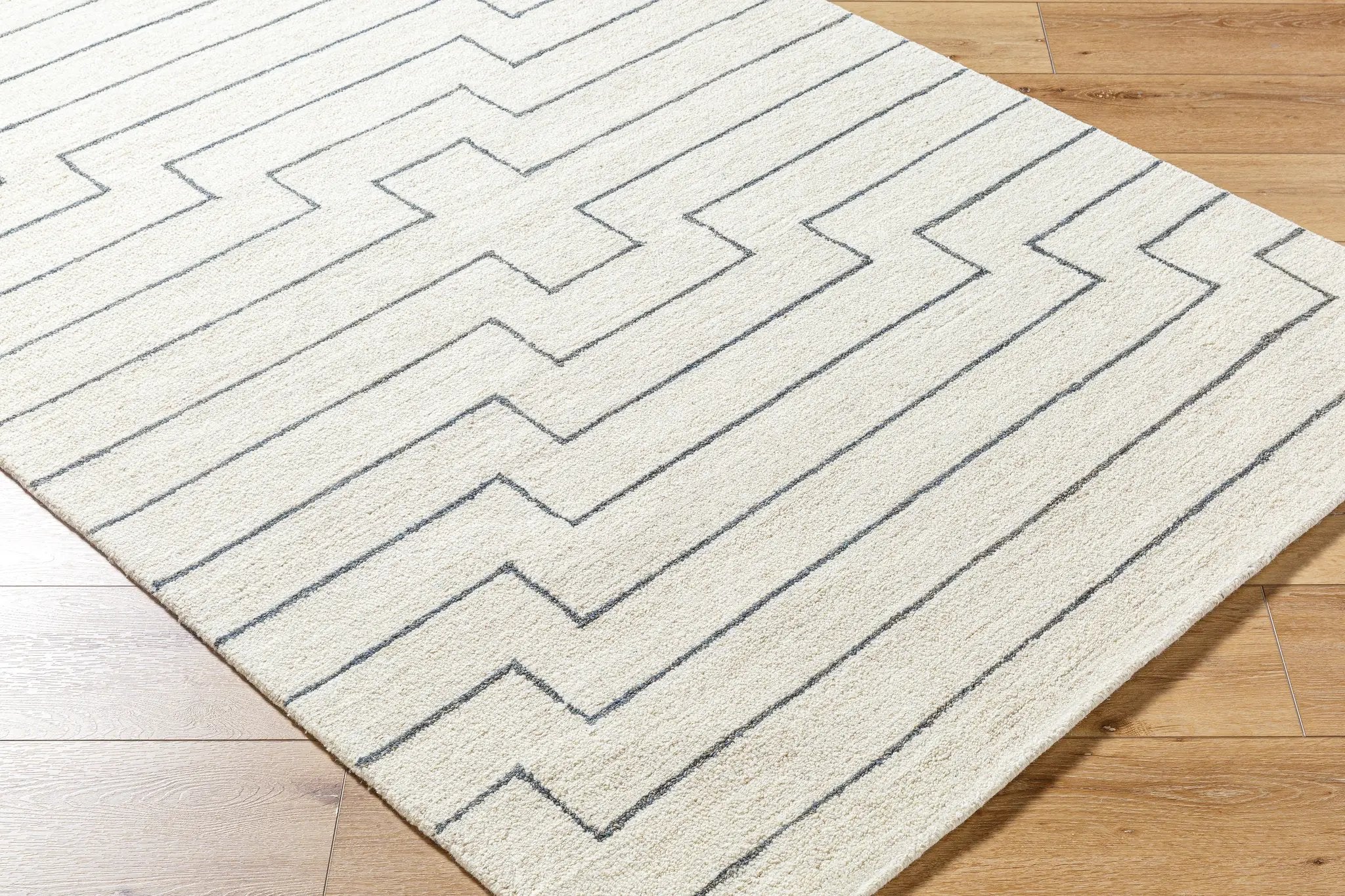 Bournemouth BOT-2309 Ivory Area Rug by LIVABLISS