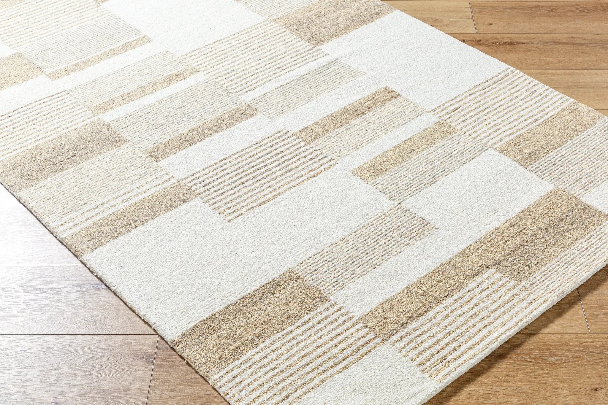 Bournemouth BOT-2314 Ivory Area Rug by LIVABLISS