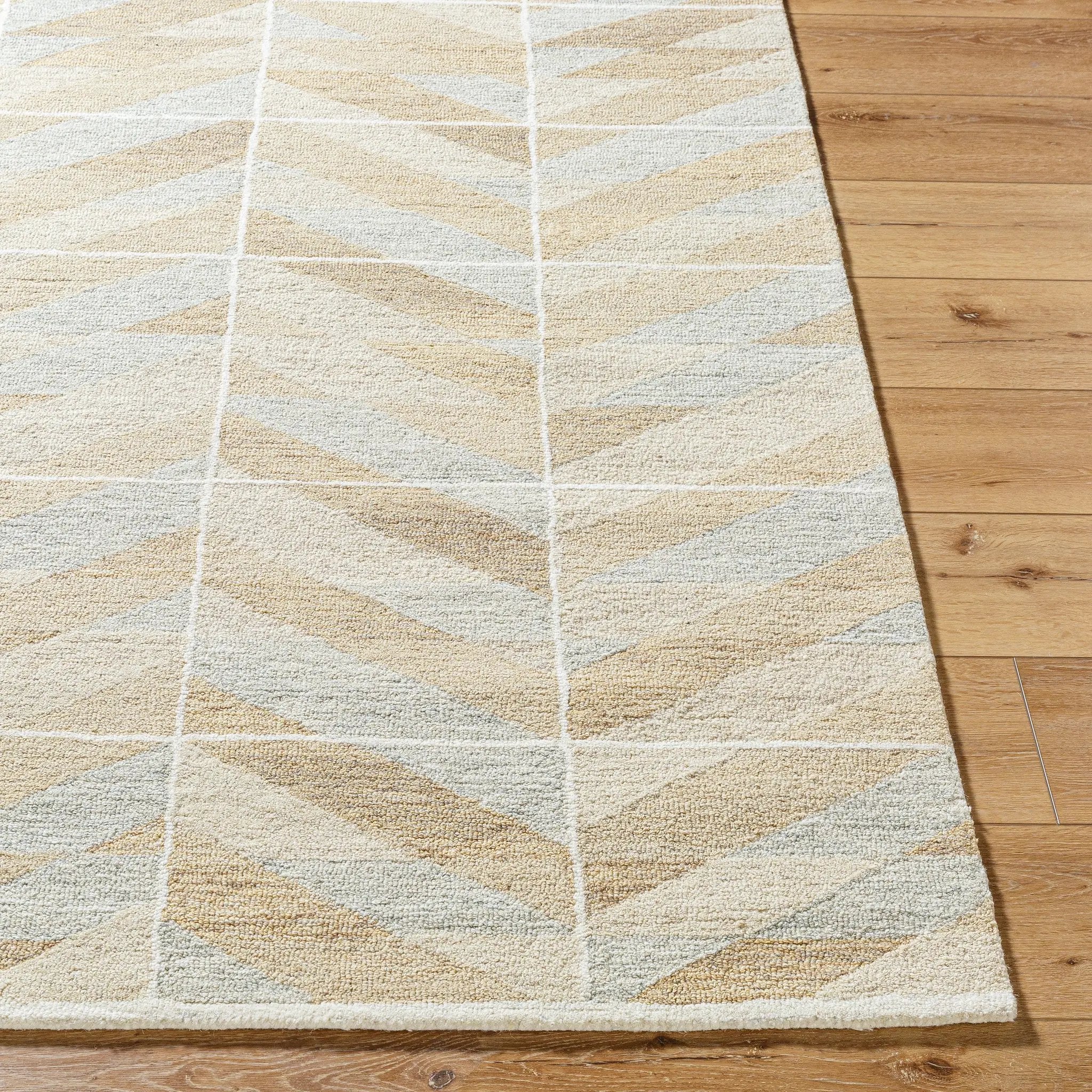 Bournemouth BOT-2315 Beige Area Rug by LIVABLISS
