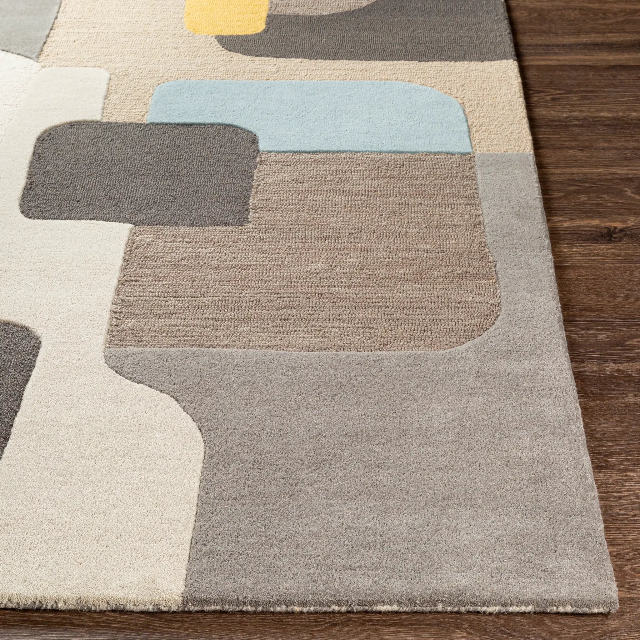 Brooklyn BRO-2300 Yellow Area Rug by LIVABLISS