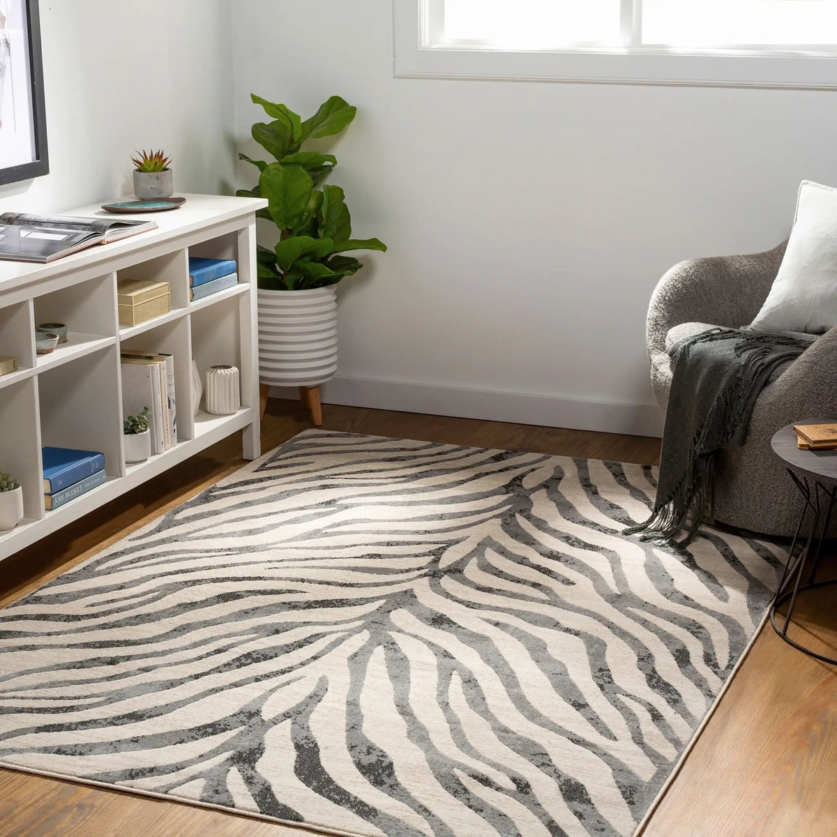 LIVABLISS City CIT-2300 Black Area Rug