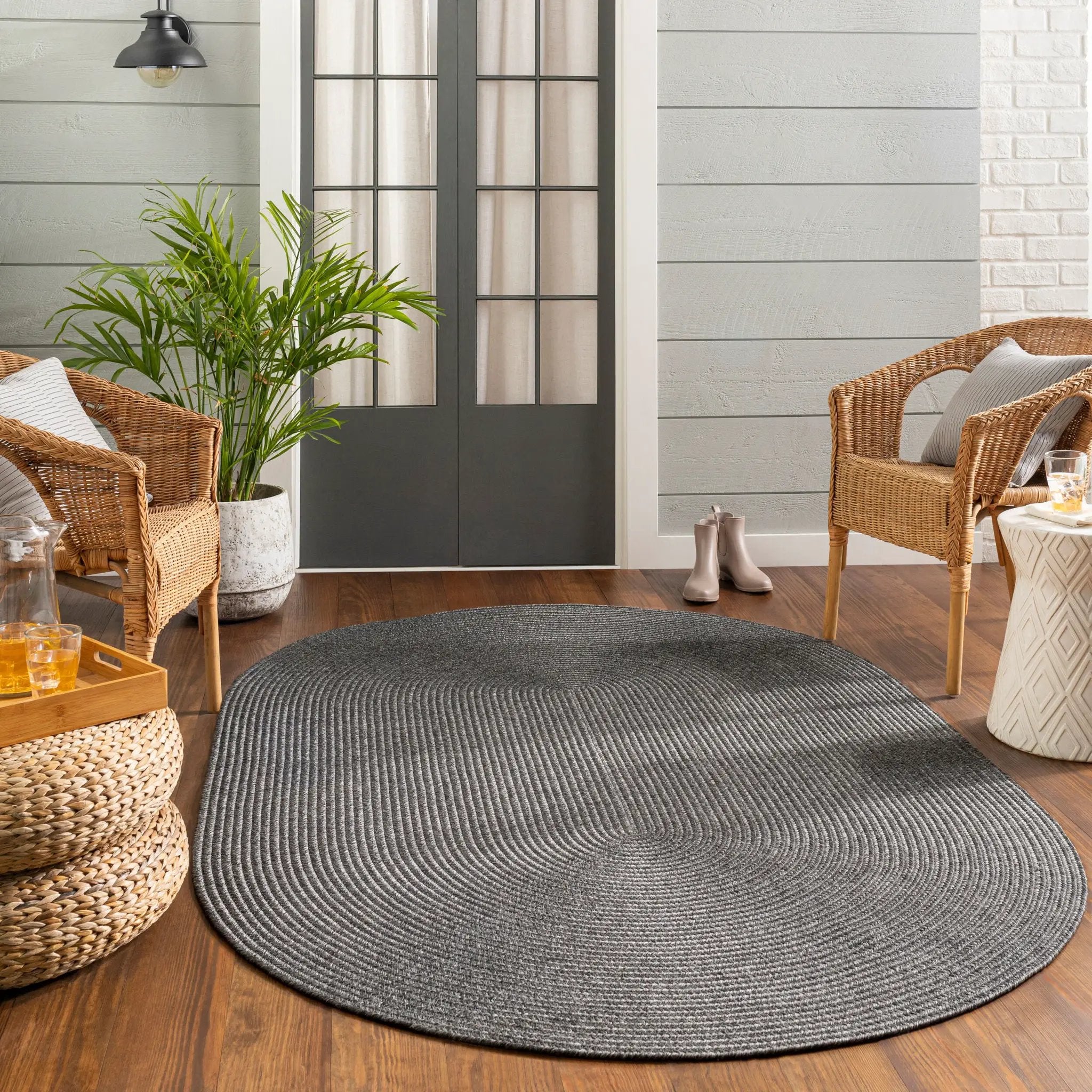 Chesapeake Bay CPK-2301 Black Area Rug by LIVABLISS