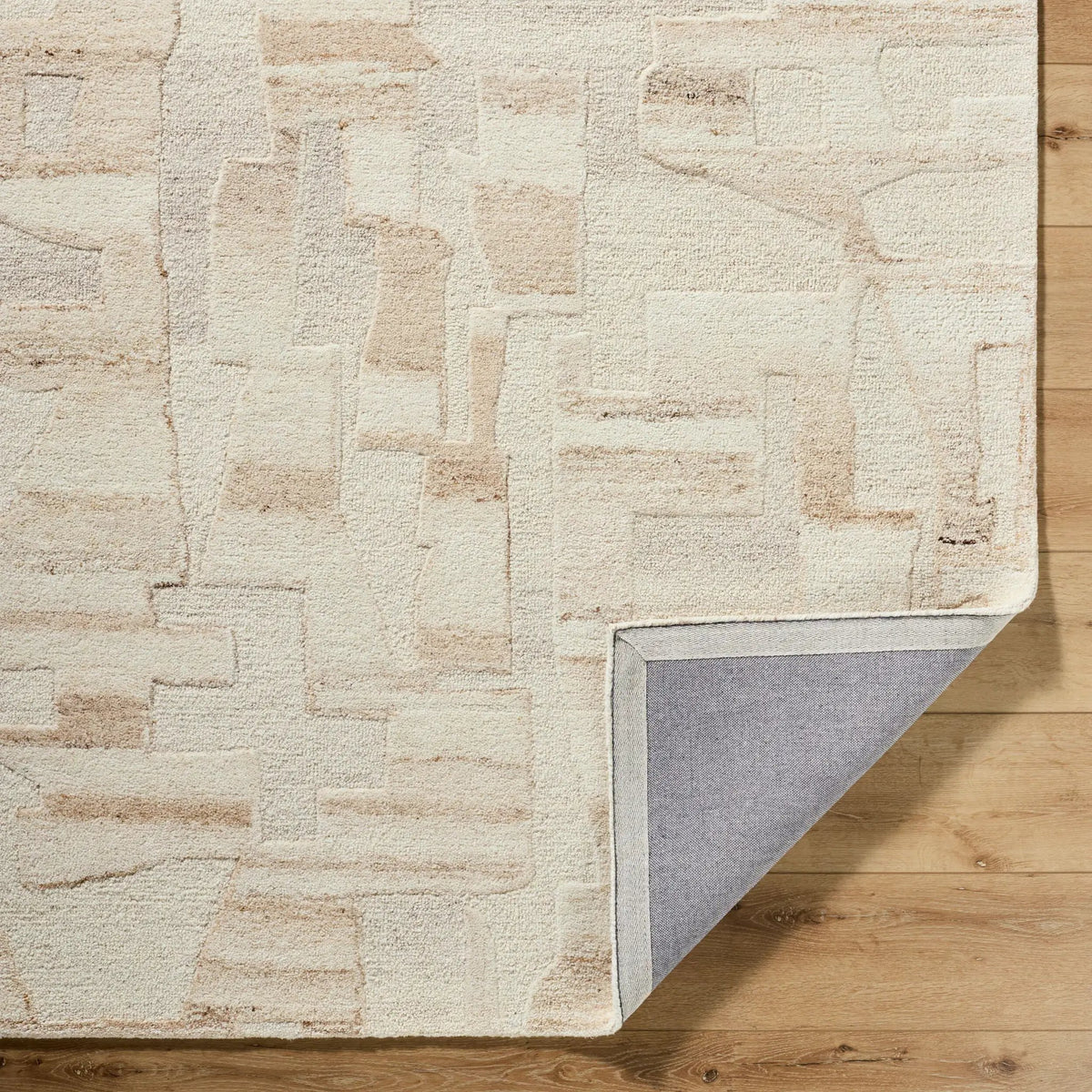 Dundee DDU-2305 Ivory Area Rug by LIVABLISS