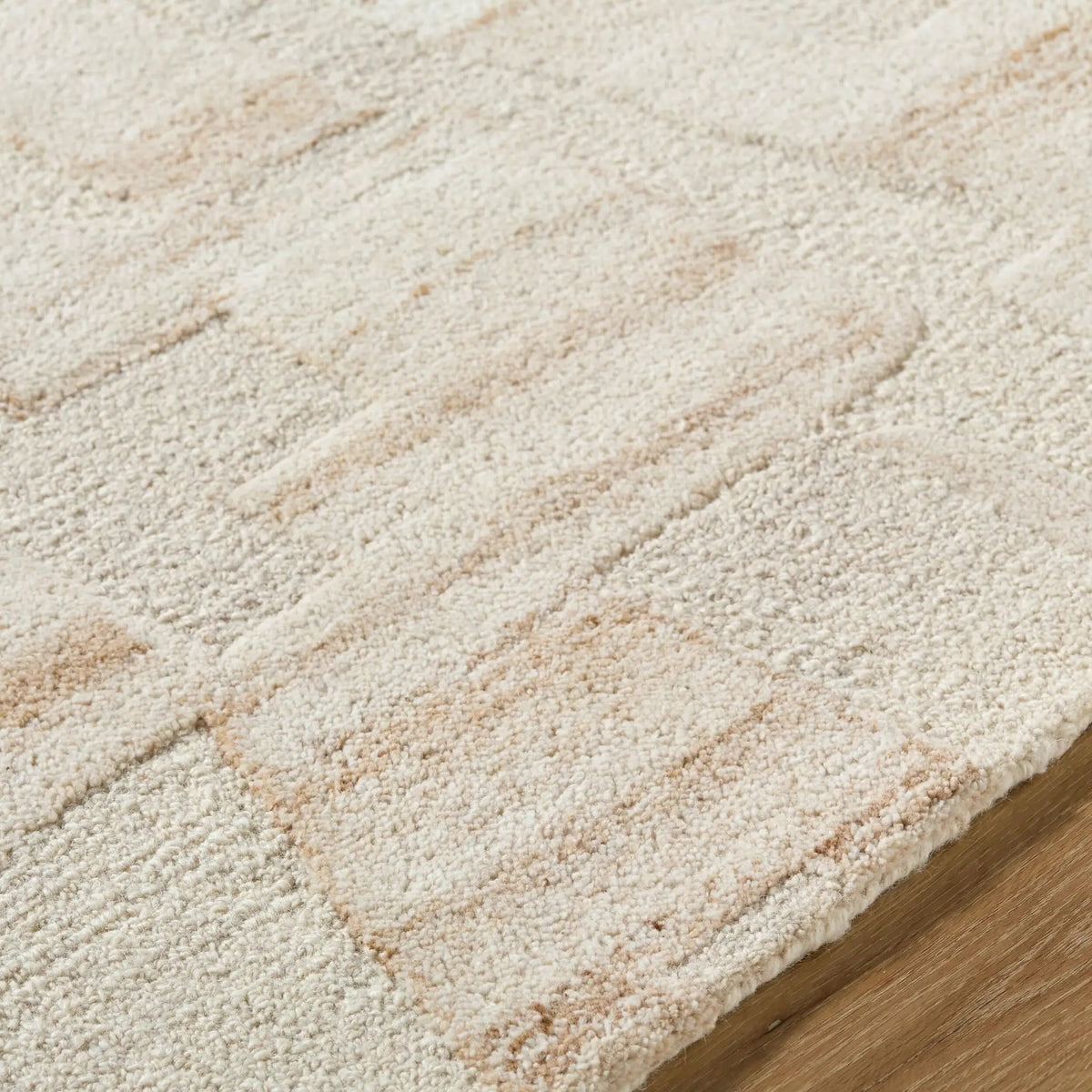 Dundee DDU-2305 Ivory Area Rug by LIVABLISS