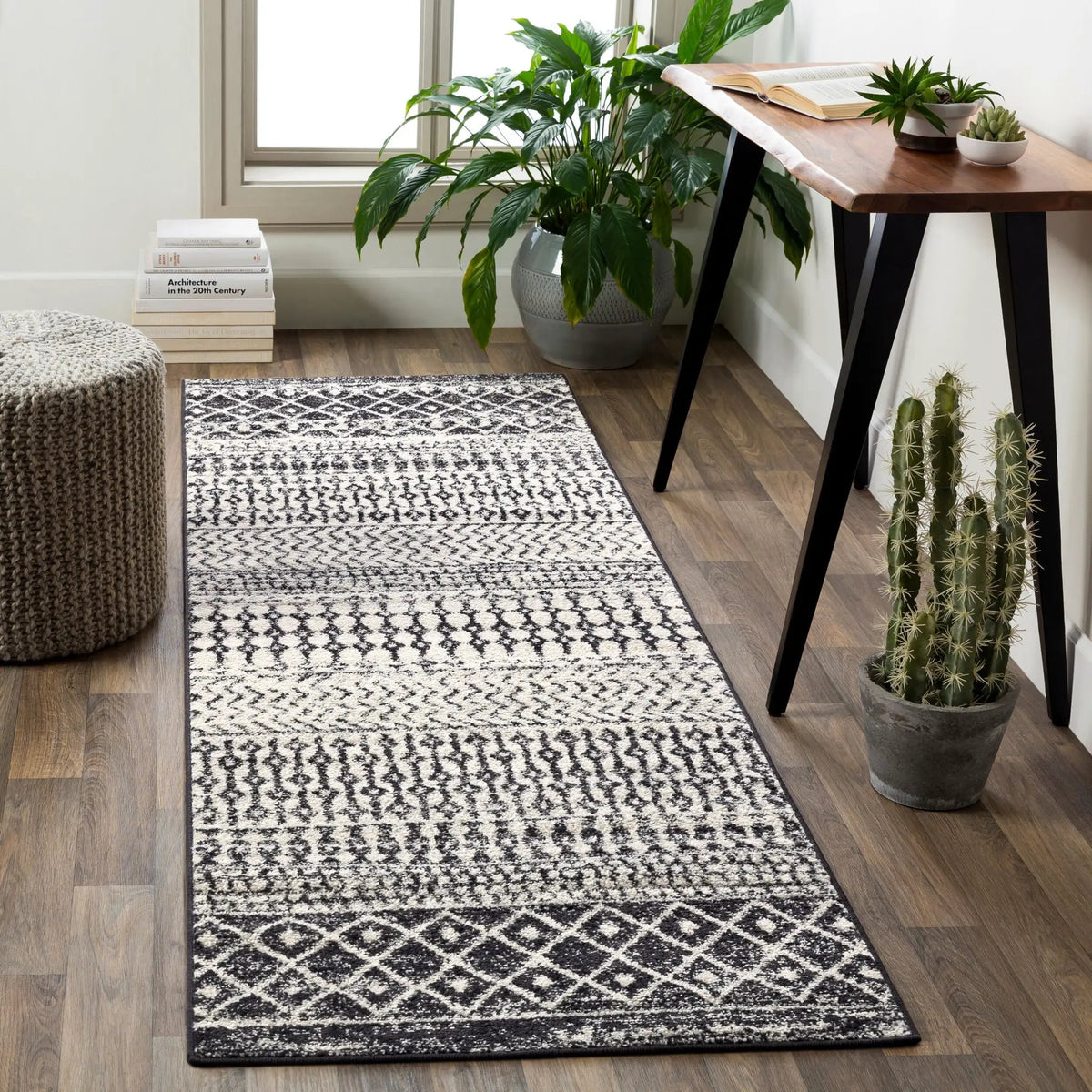 LIVABLISS Elaziz ELZ-2307 Black Area Rug