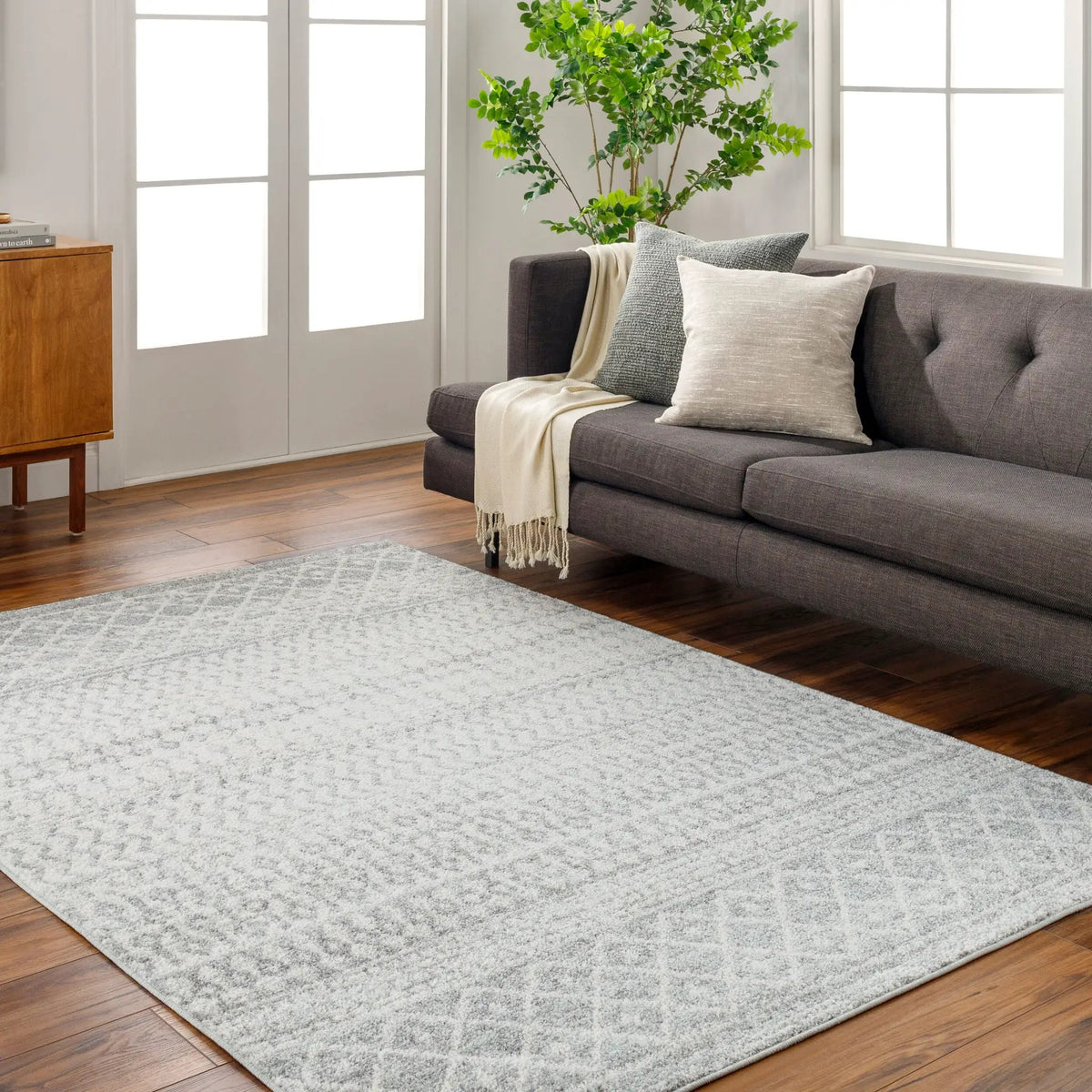 LIVABLISS Elaziz ELZ-2308 Off-White Area Rug