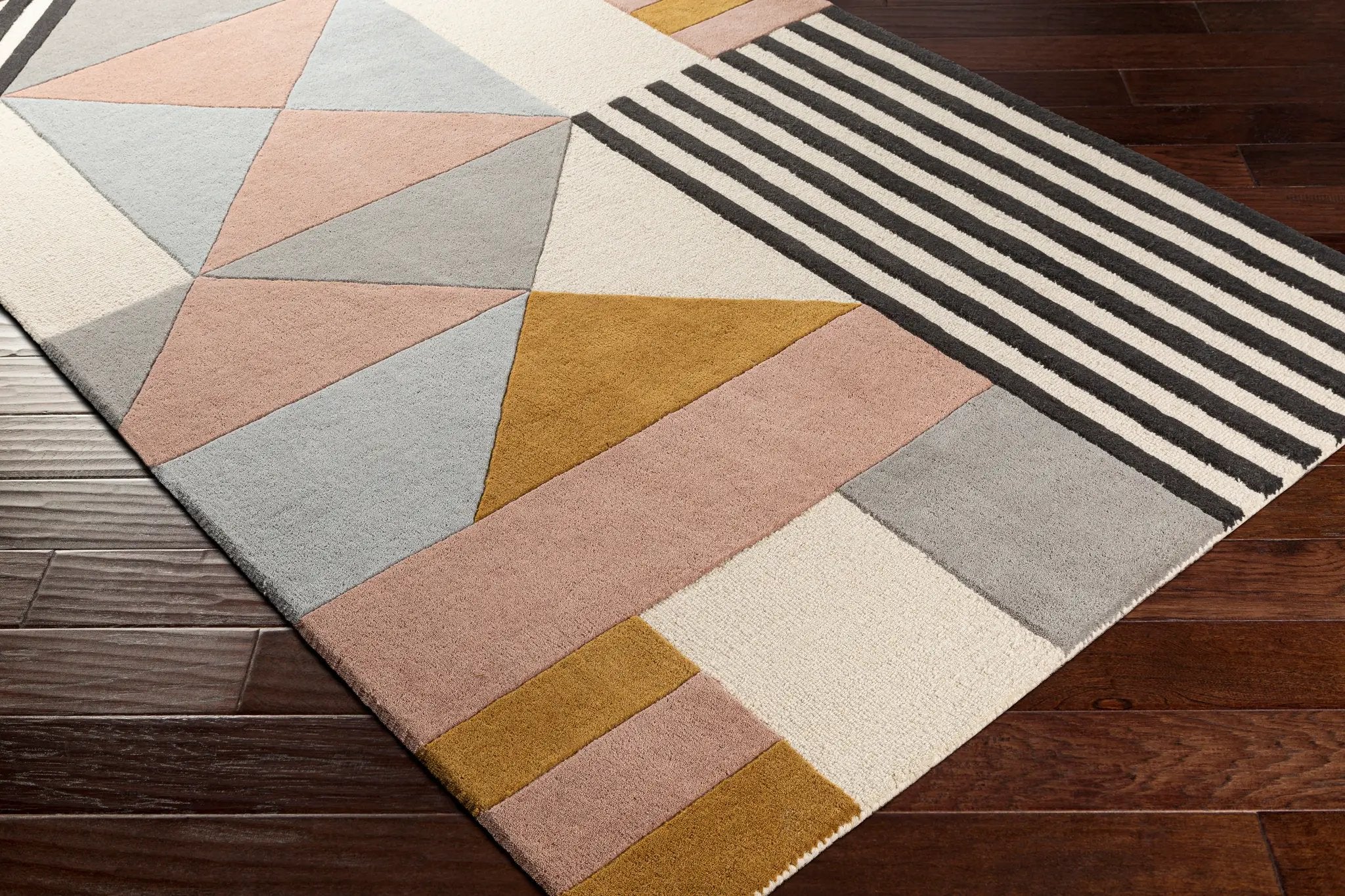 Emma EMM-2302 Beige Area Rug by LIVABLISS