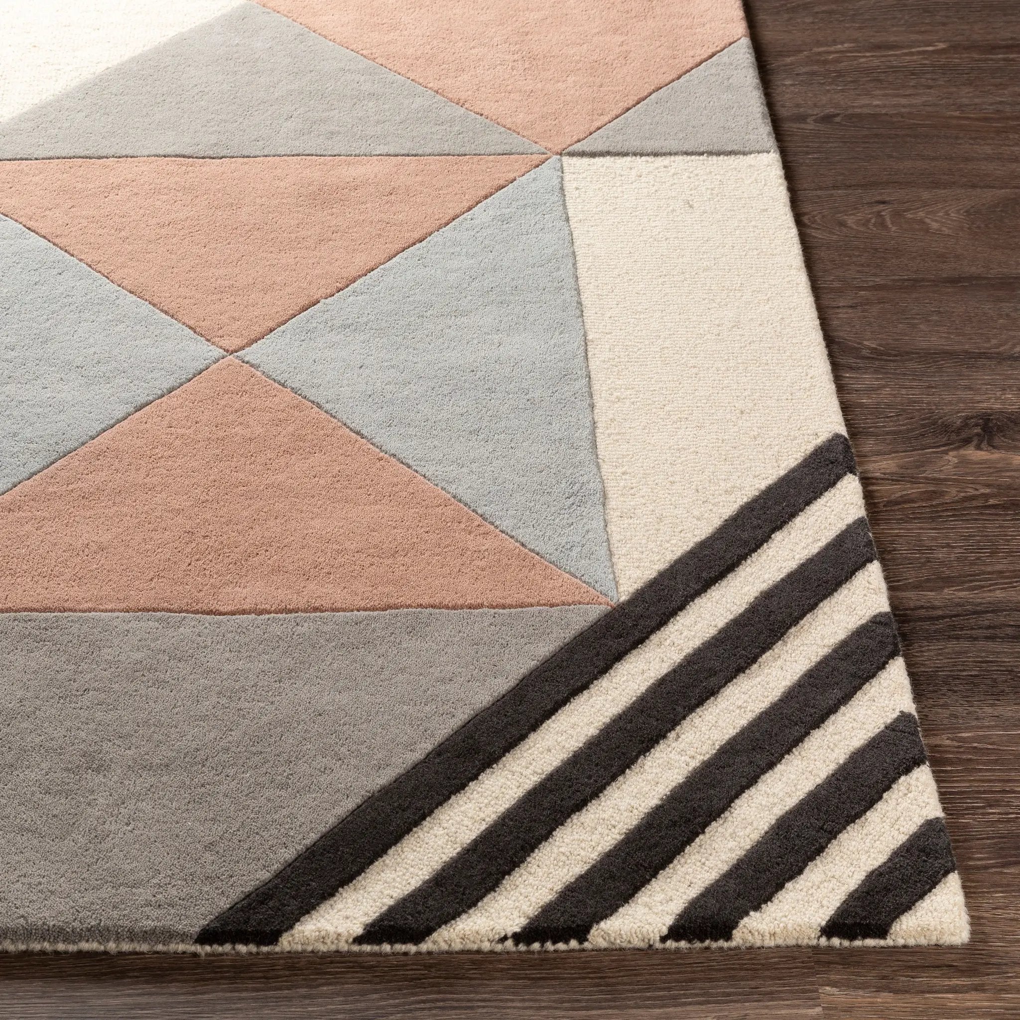 Emma EMM-2302 Beige Area Rug by LIVABLISS