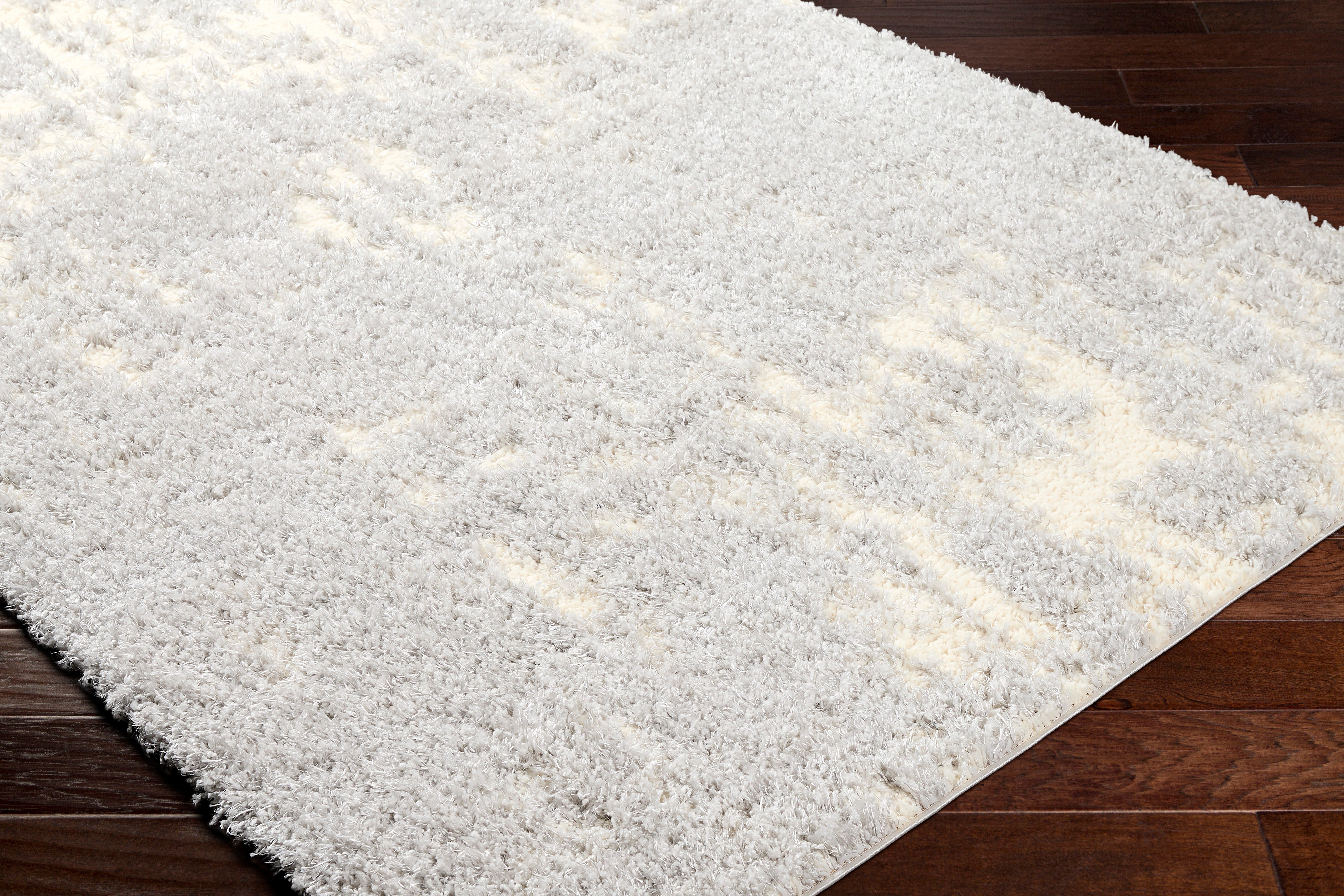 LIVABLISS Everton Plus EVP-2310 Area Rug