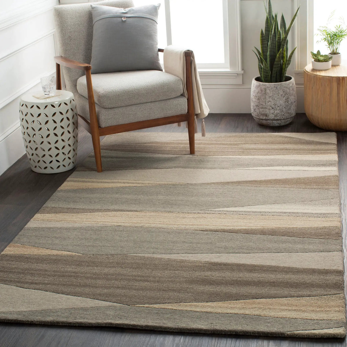 LIVABLISS Forum FM-7211 Charcoal Area Rug
