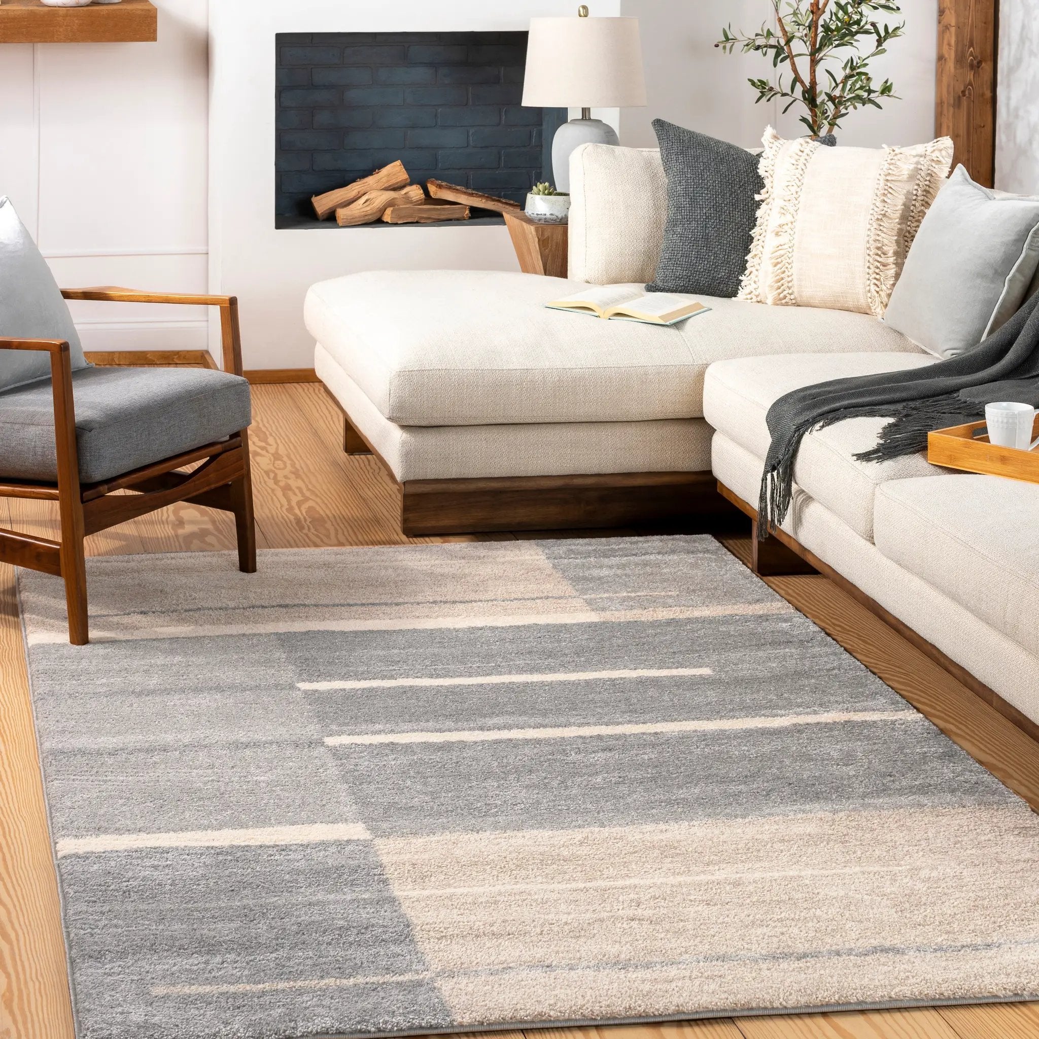 Fowler FOW-1000 Gray Area Rug by LIVABLISS