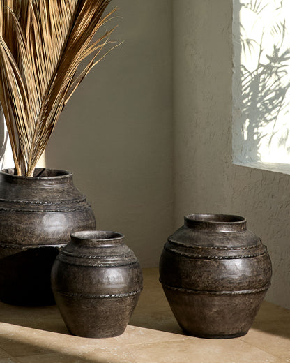 Galey Alix x LIVABLISS Stevi GAV-I001 Decorative Vase