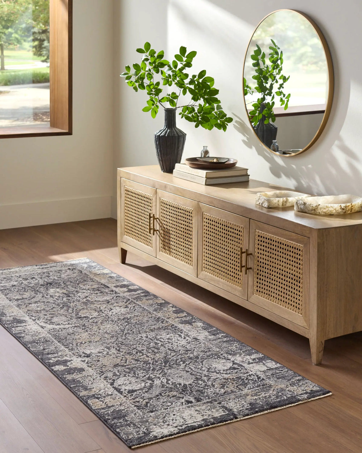 LIVABLISS Gakko GKK-2303 Black Area Rug