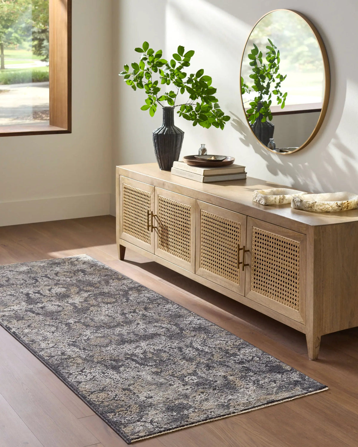 LIVABLISS Gakko GKK-2304 Black Area Rug