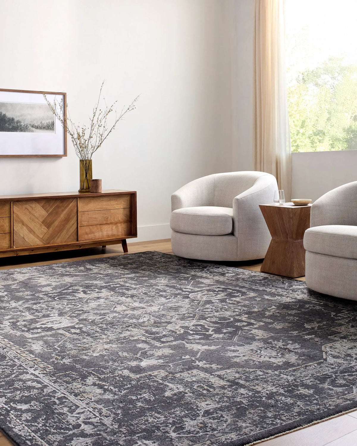 LIVABLISS Gakko GKK-2313 Black Area Rug