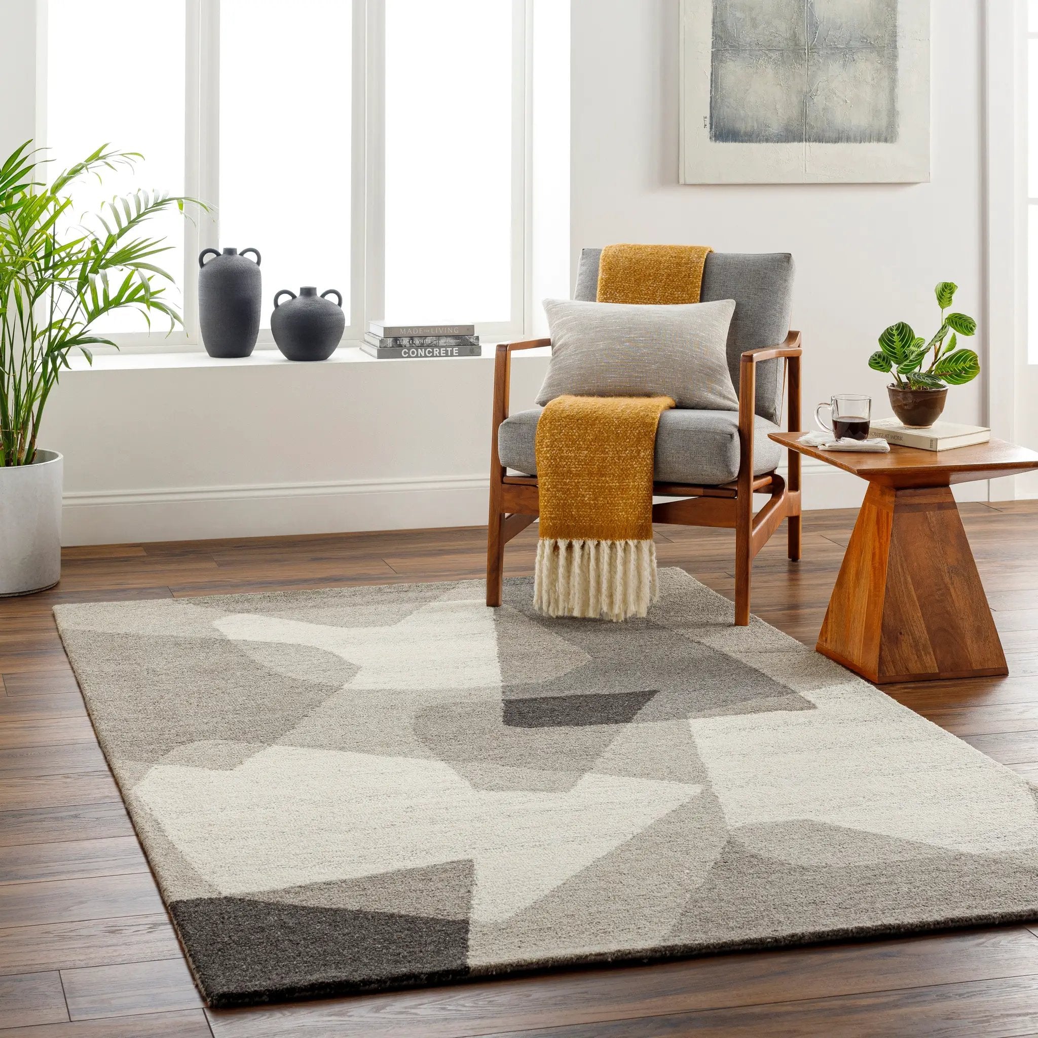 Granada GND-2346 Beige Area Rug by LIVABLISS