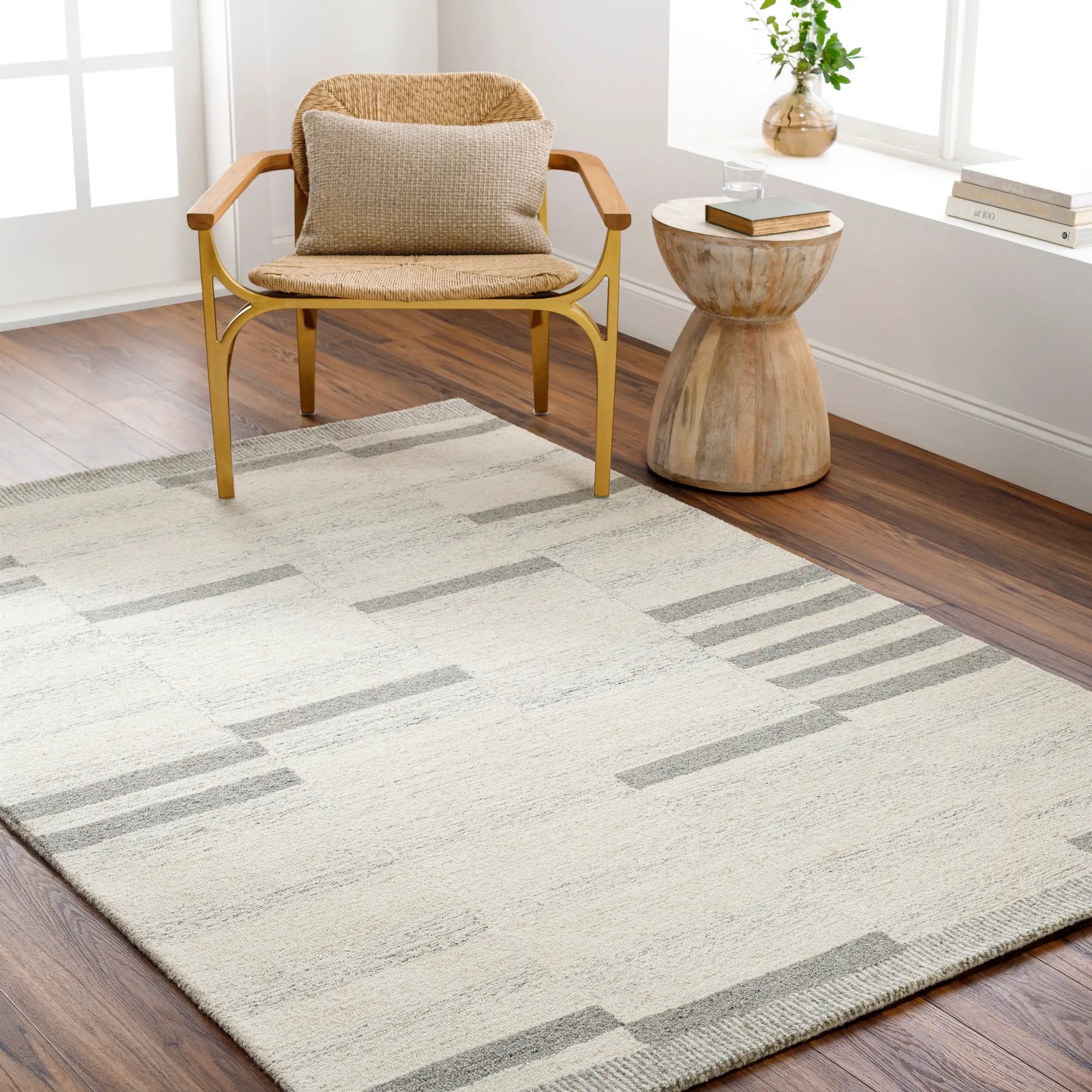 Granada GND-2358 Cream Area Rug by LIVABLISS