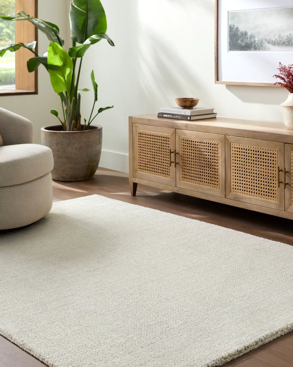 LIVABLISS Gavic GVC-2327 White Area Rug