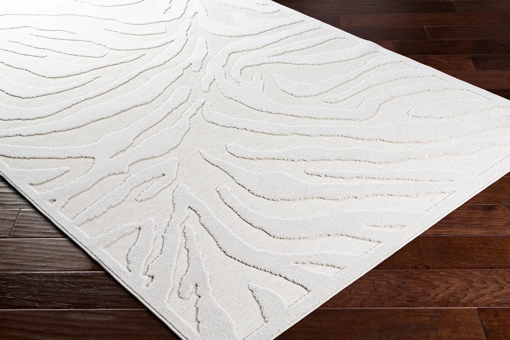 Greenwich GWC-2300 Beige Area Rug by LIVABLISS