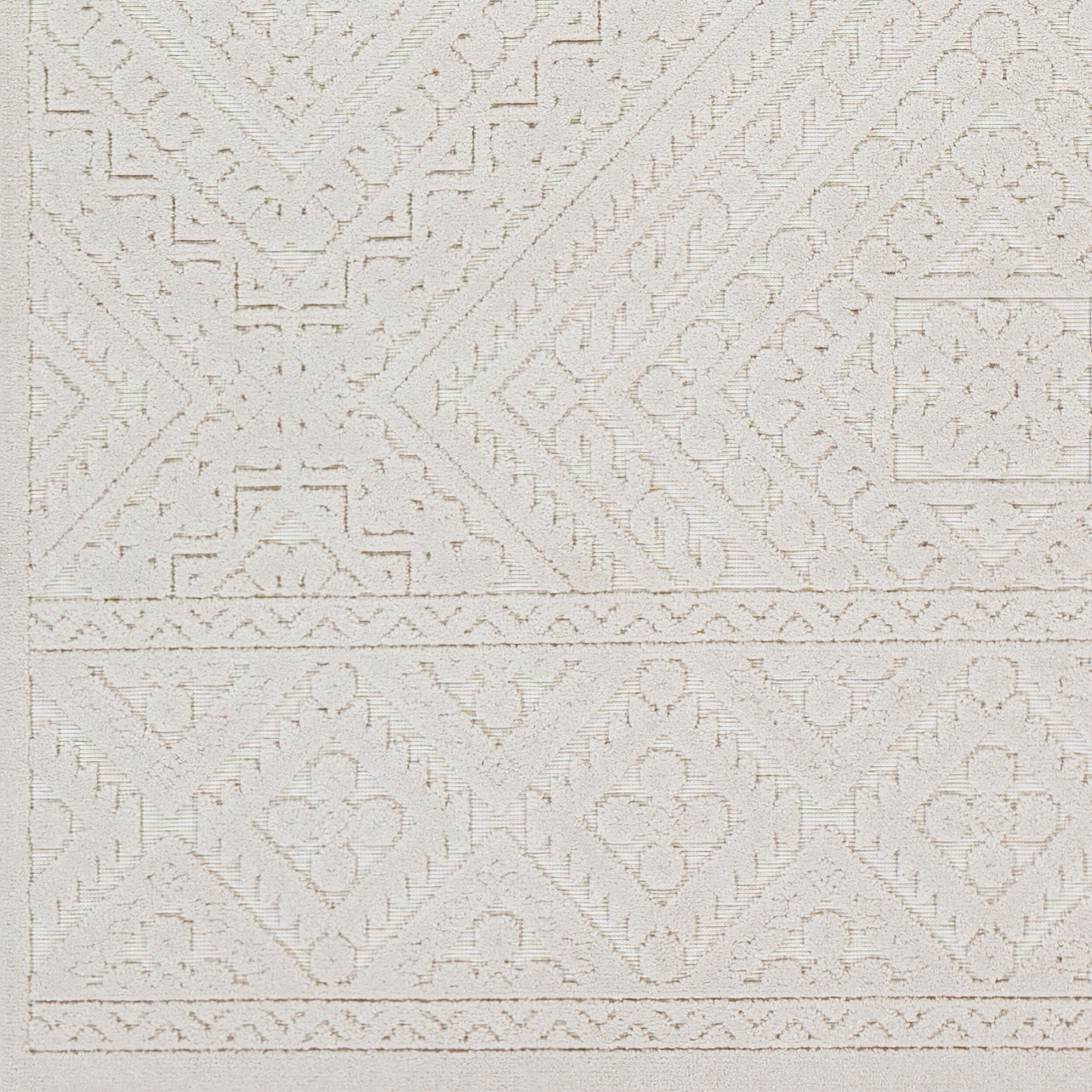 Surya Greenwich GWC-2304 Beige Area Rug by LIVABLISS