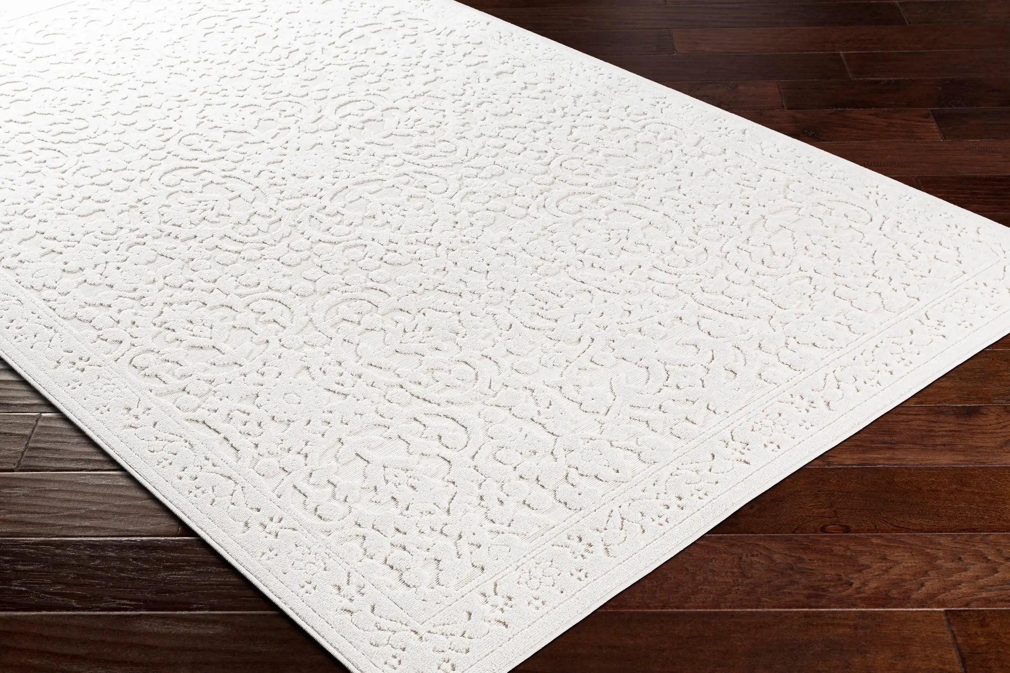 Greenwich GWC-2310 Beige Area Rug by LIVABLISS