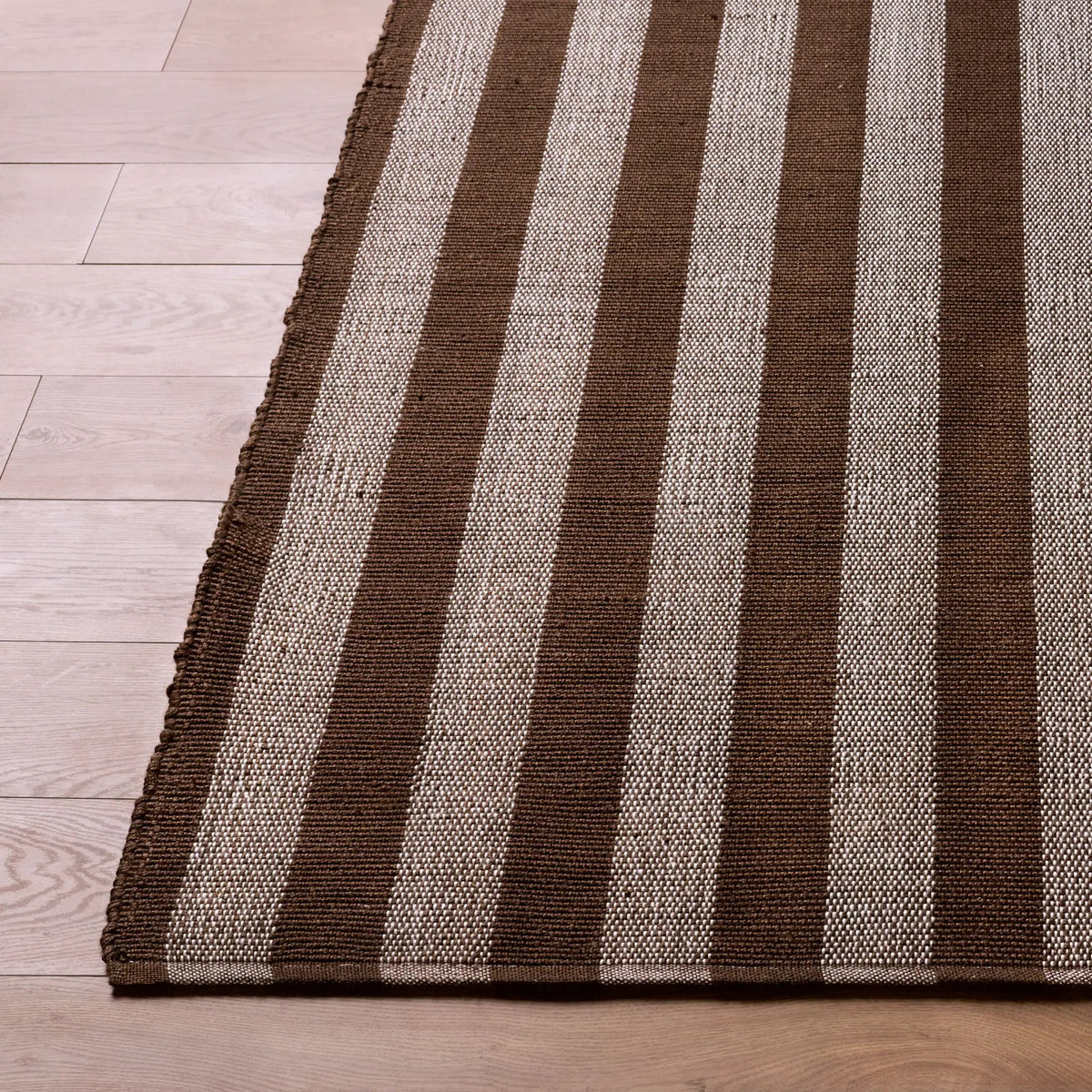 LIVABLISS Harbor HBB-2300 Chocolate Area Rug