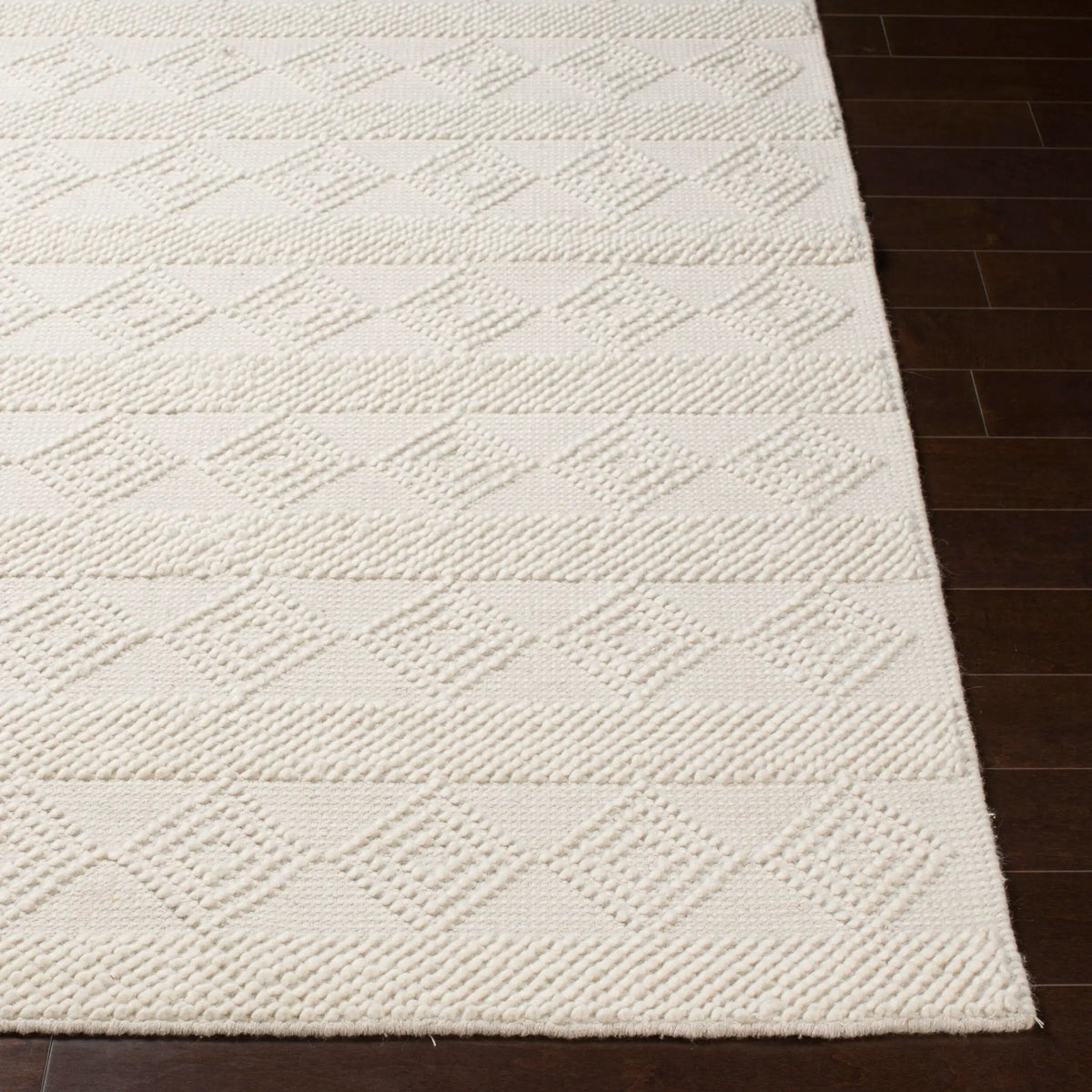 LIVABLISS Hygge HYG-2302 White Area Rug