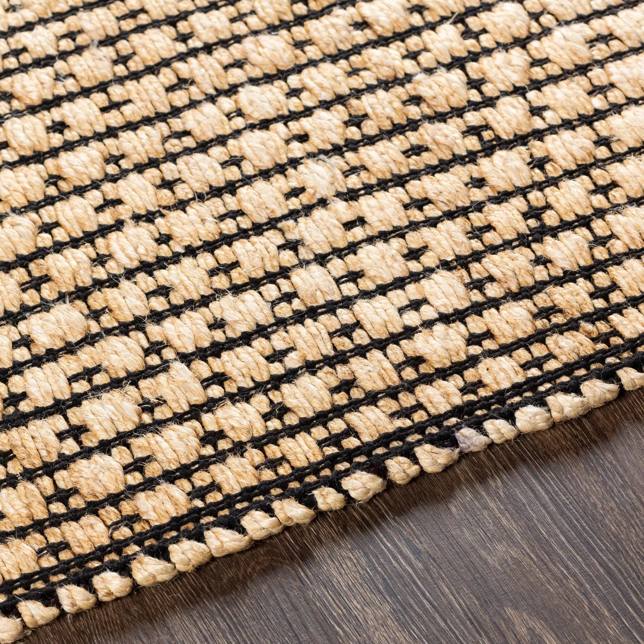Jasmine JAM-2300 Black Area Rug by LIVABLISS