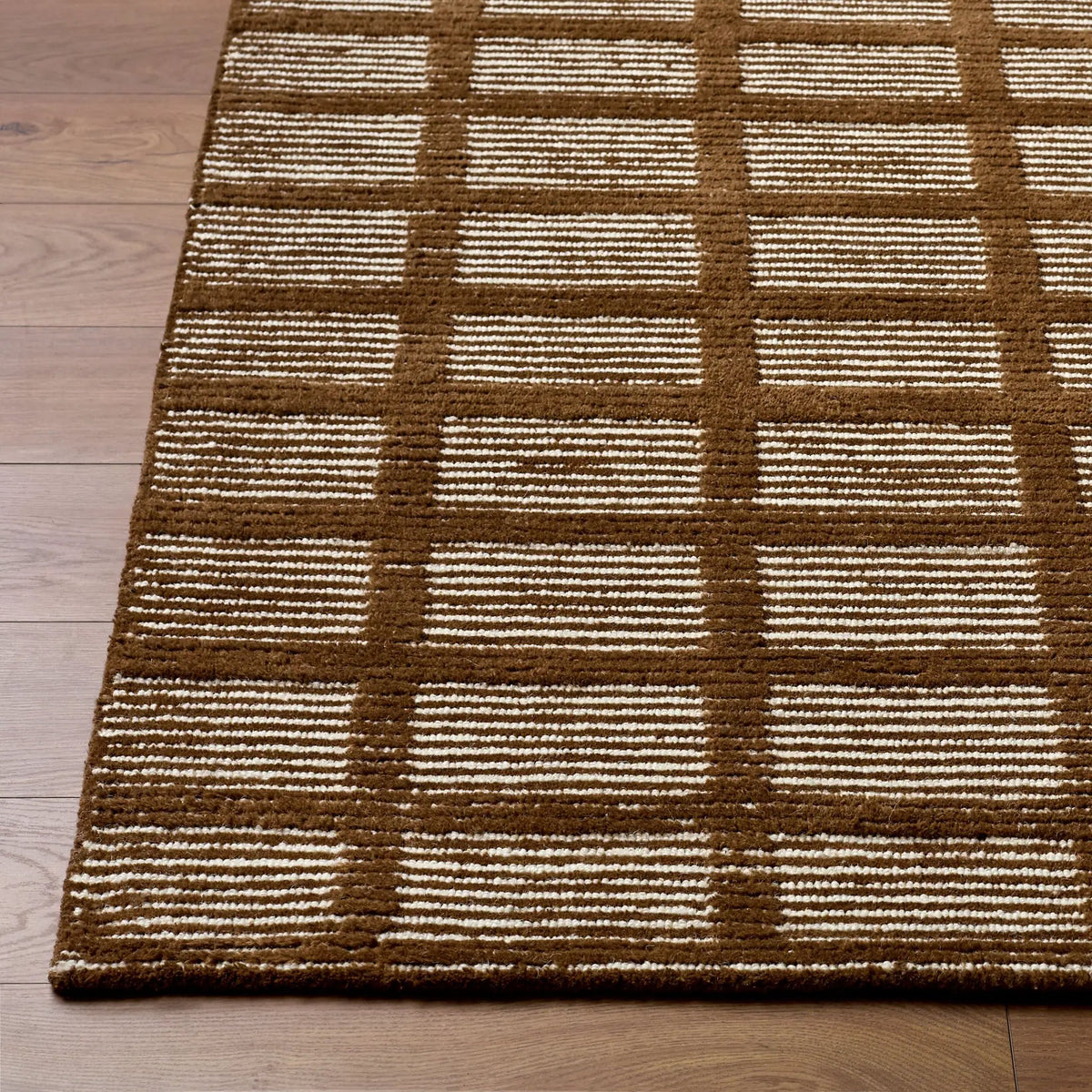 LIVABLISS Julia JLA-2304 Chestnut Area Rug