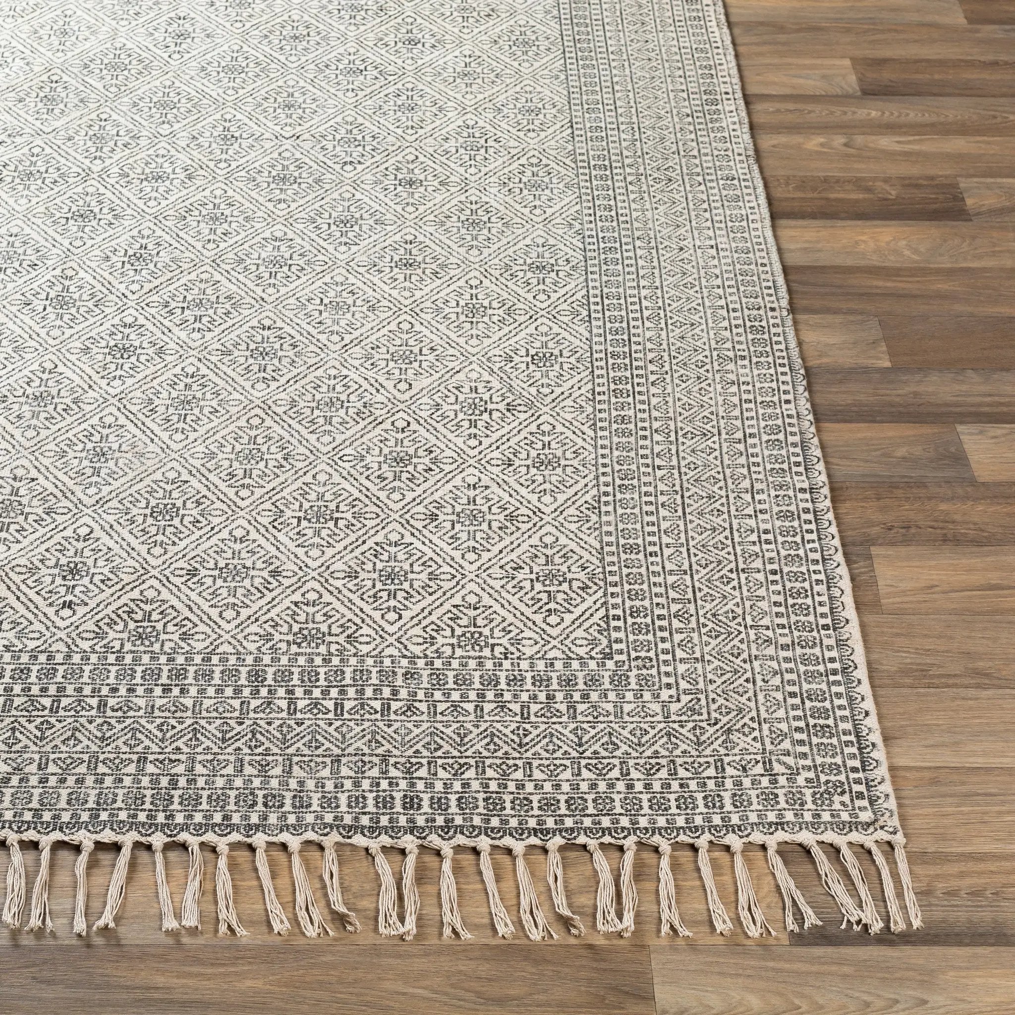July JUY-2300 Black Area Rug by LIVABLISS