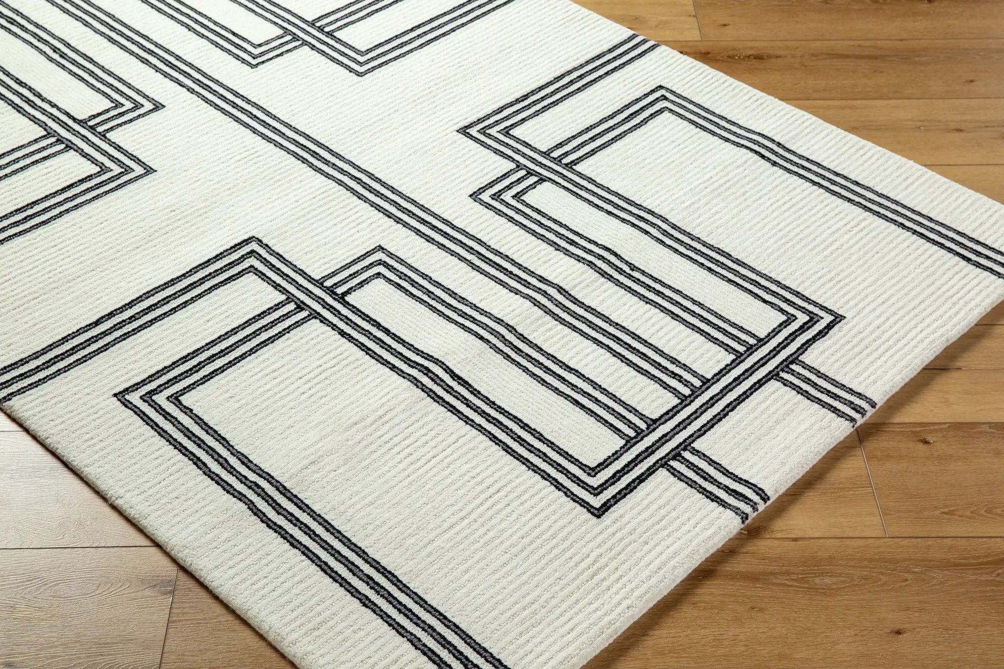 Rossi JWRS-2307 Ivory Area Rug by LIVABLISS