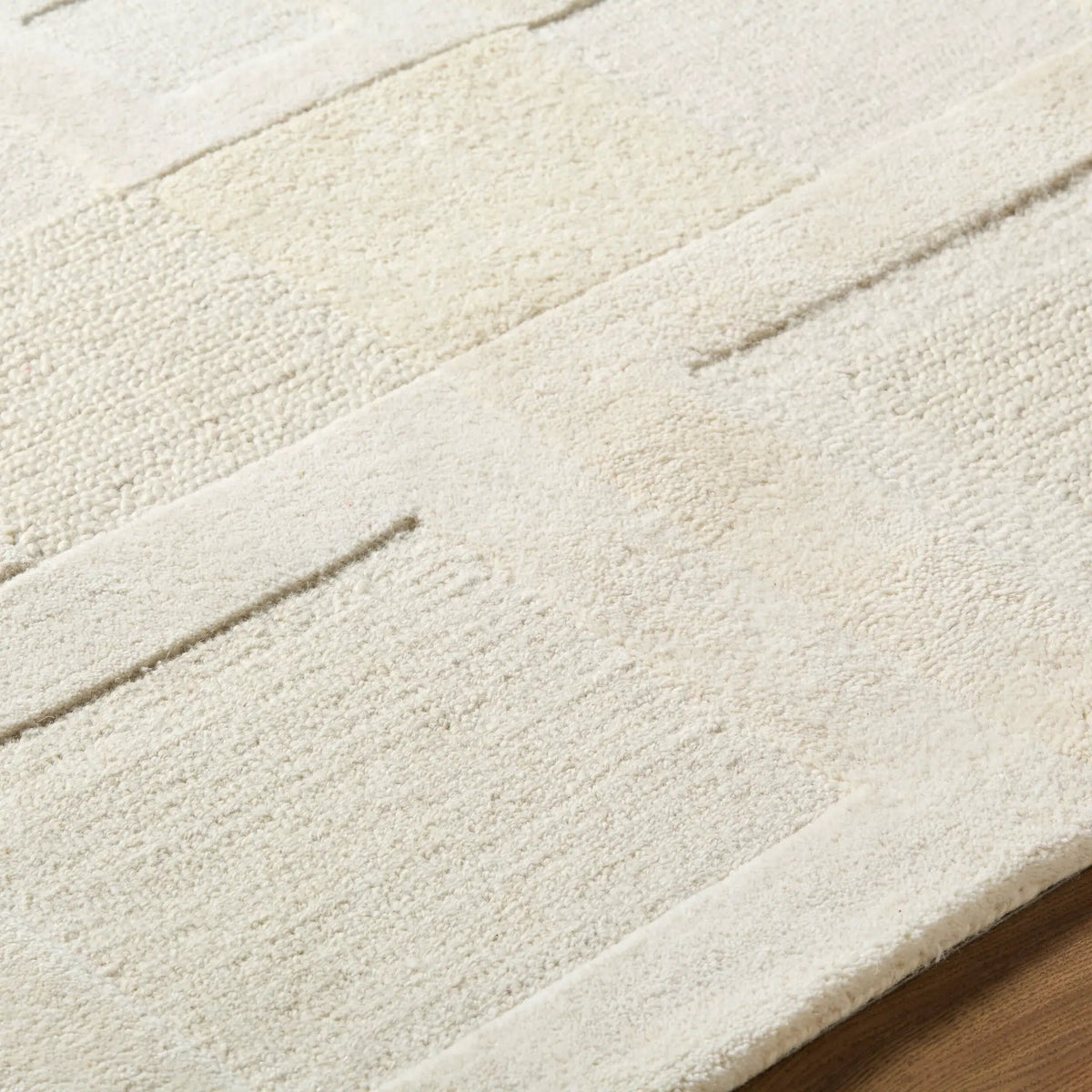 Kinsley KIS-2300 Ivory Area Rug by LIVABLISS