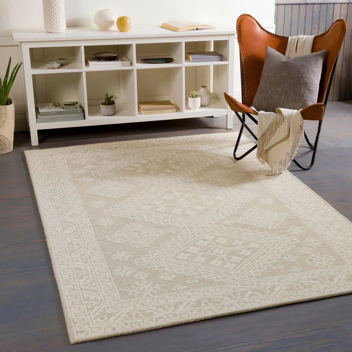 LIVABLISS Kayseri KSR-2305 Medium-Gray Area Rug