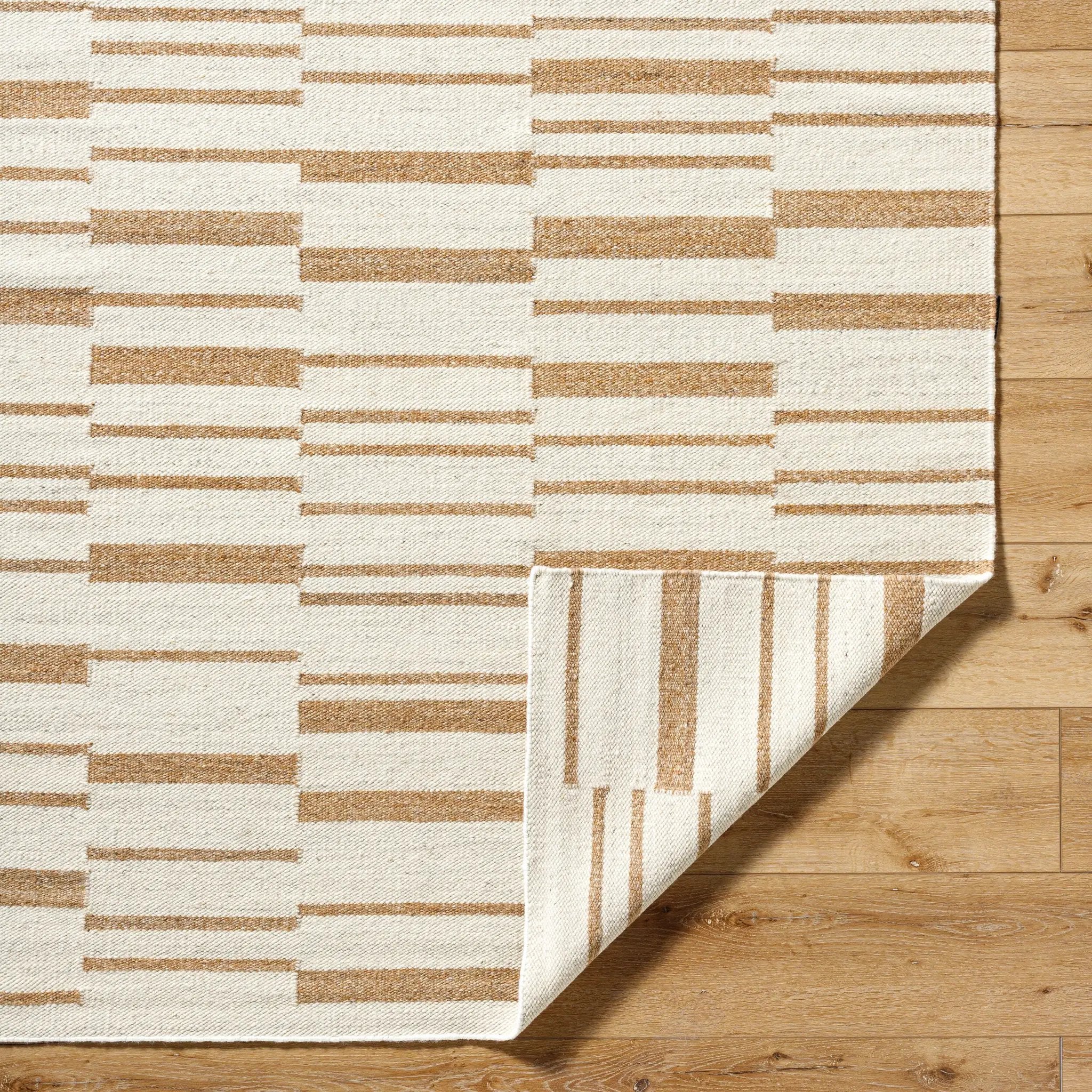 Lanesra LAR-2300 Ivory Area Rug by LIVABLISS