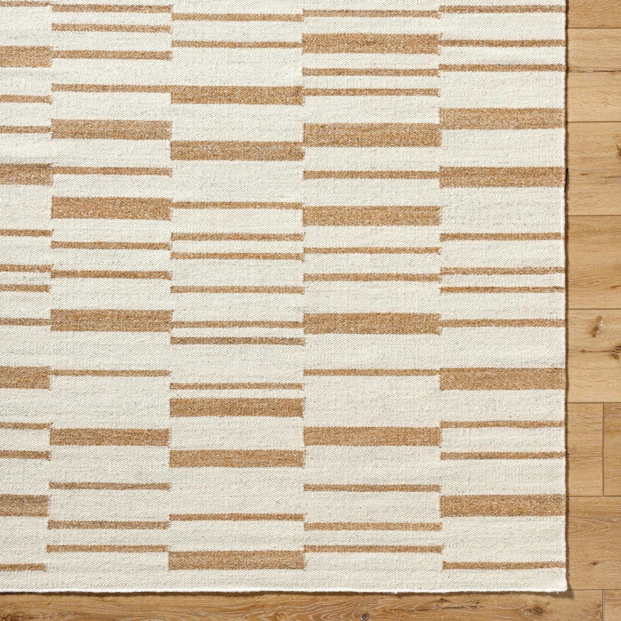Lanesra LAR-2300 Ivory Area Rug by LIVABLISS