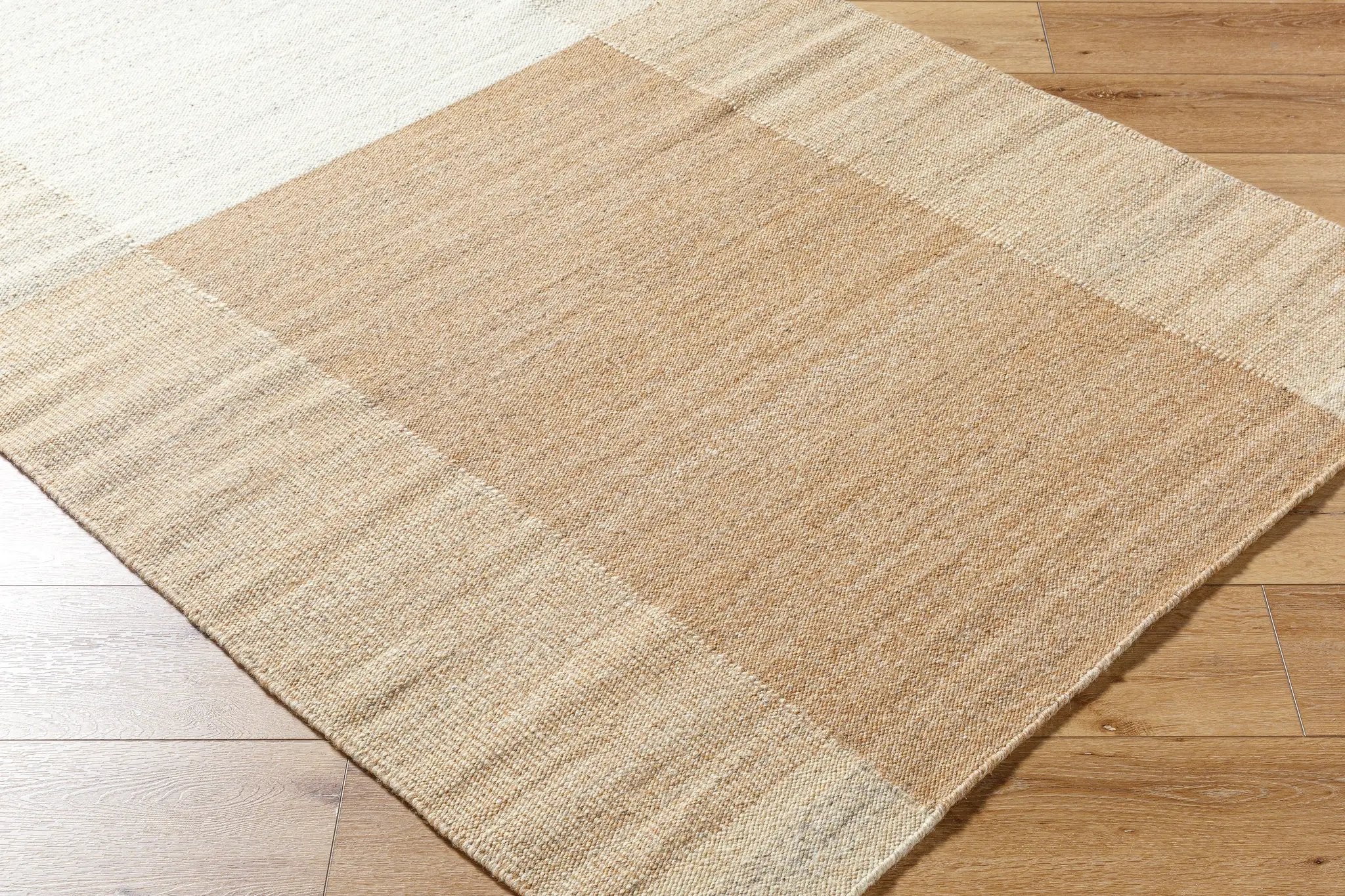 Lanesra LAR-2304 Beige Area Rug by LIVABLISS