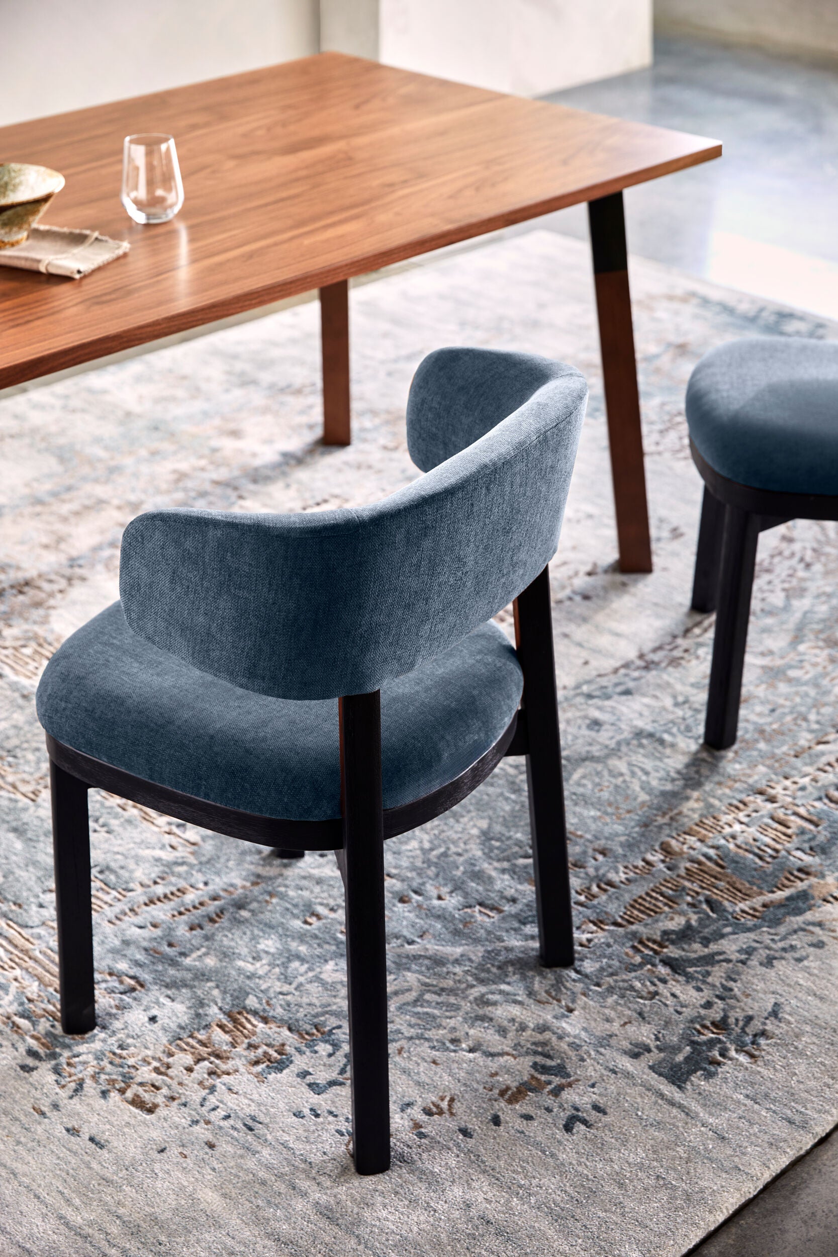 LIVABLISS Lindo LND-002 Dining Chair