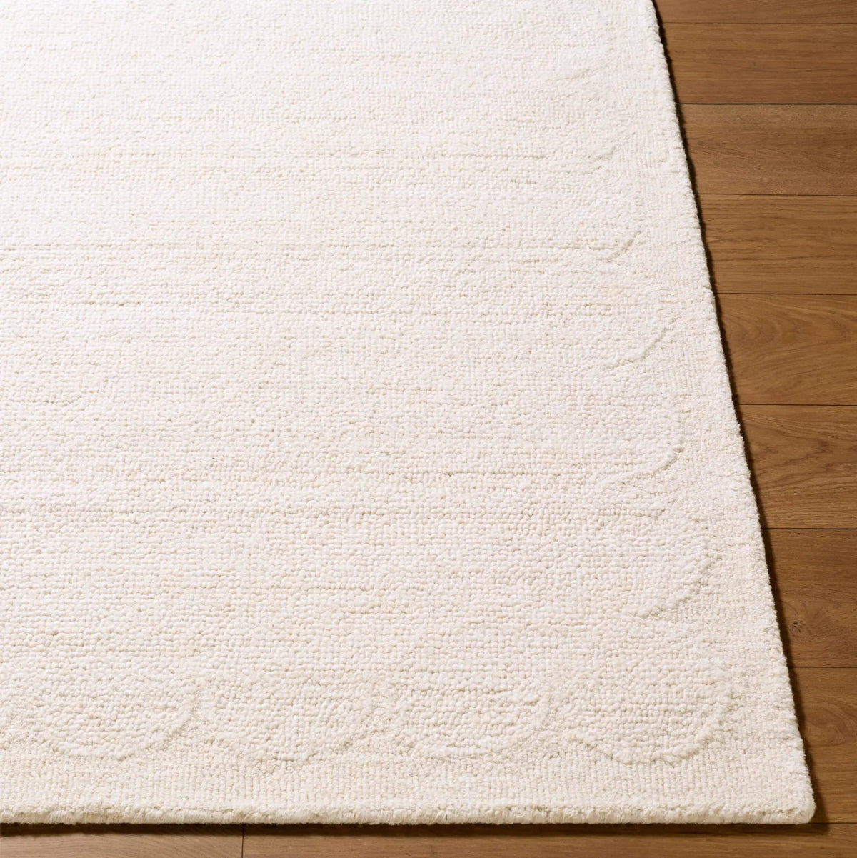 LIVABLISS Long Island LOI-2302 Ivory Area Rug