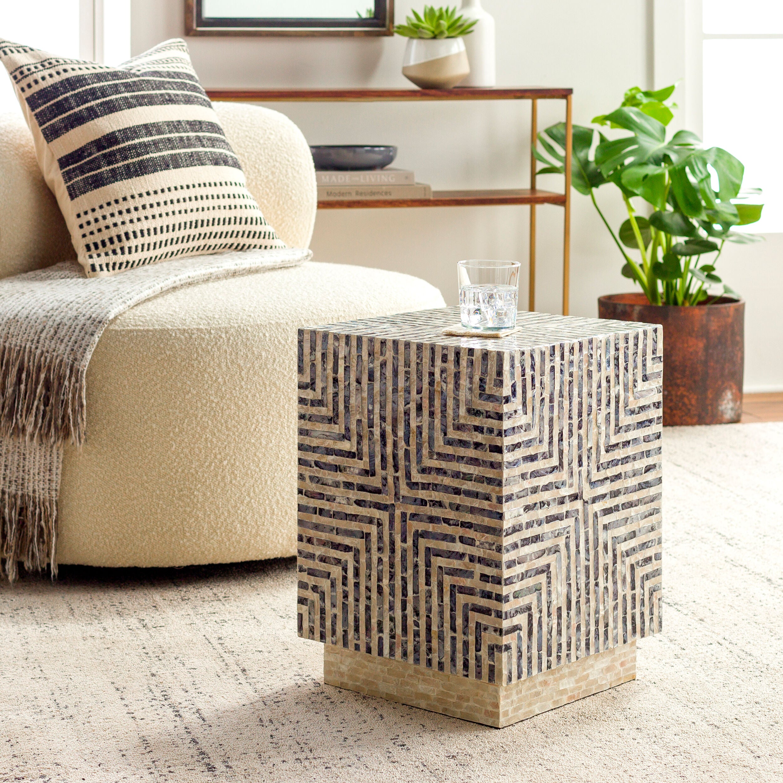 LIVABLISS Lharysa LYH-002 End Table