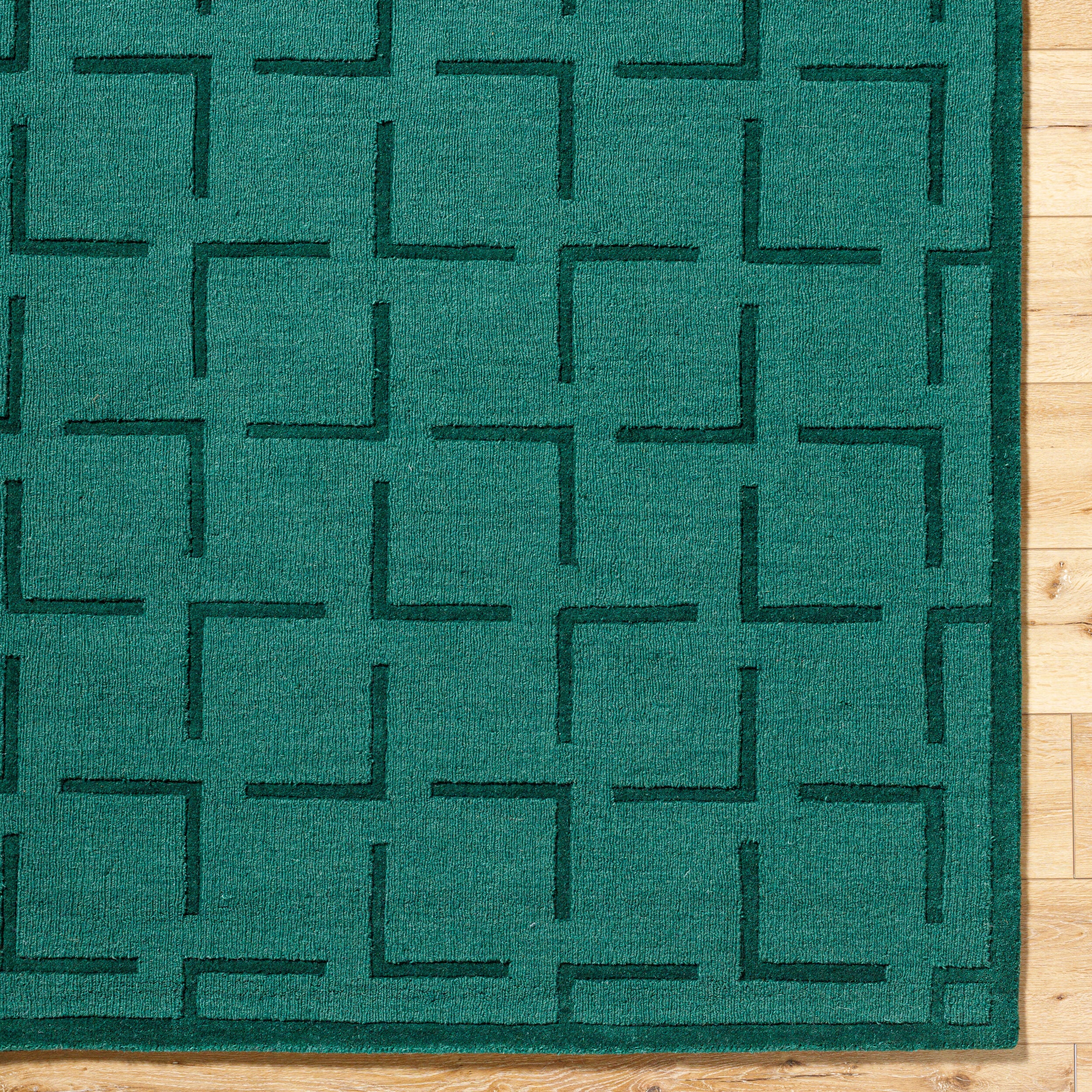 LIVABLISS Mystique M-5490 Emerald Hand Loomed Area Rug
