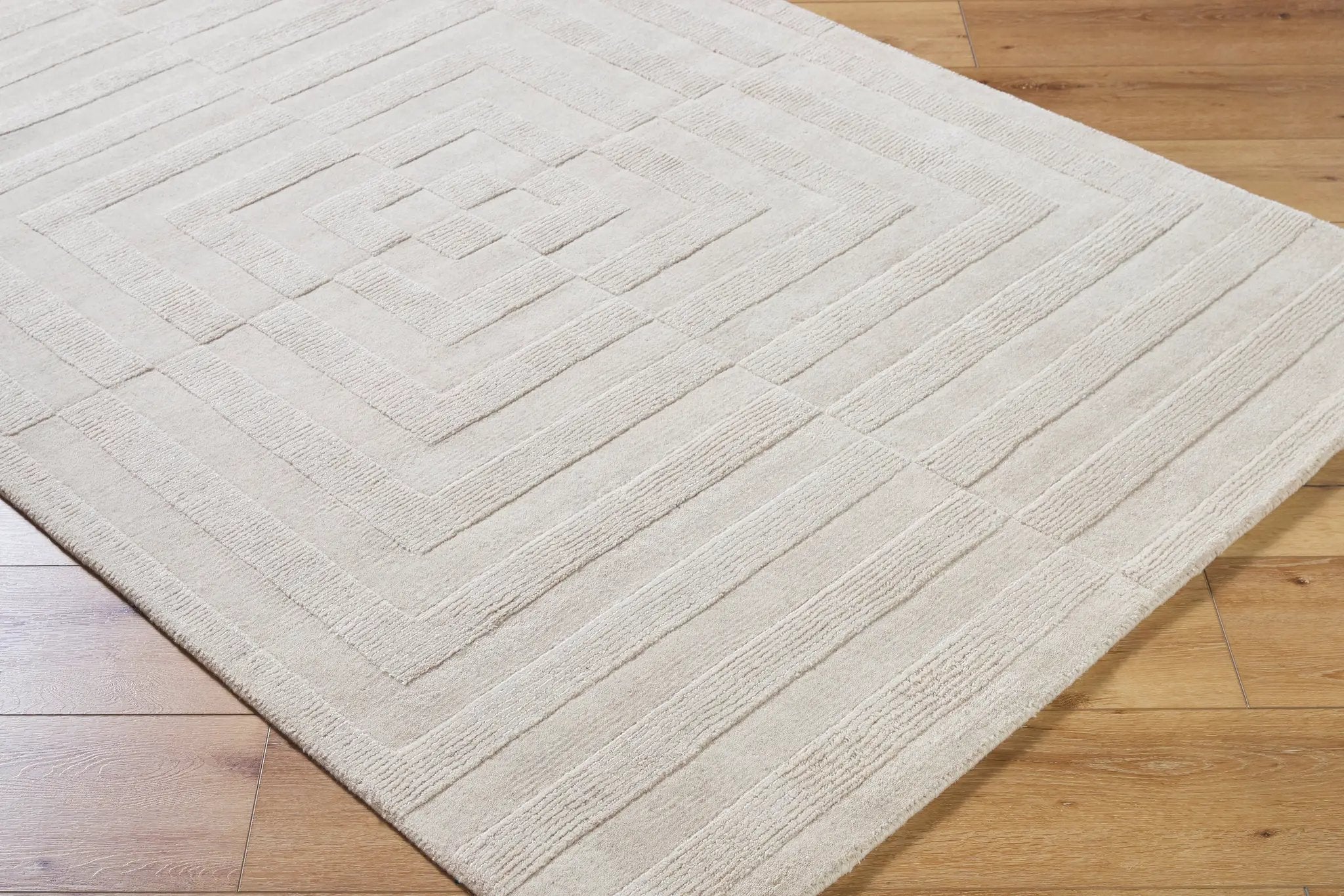 Mystique M-5500 Ivory Area Rug by LIVABLISS