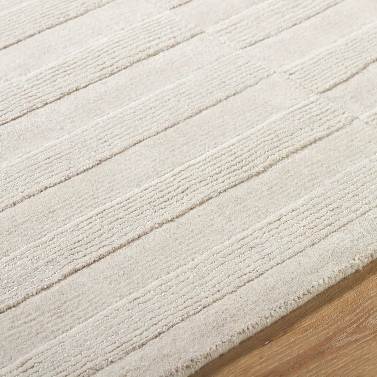 Mystique M-5500 Ivory Area Rug by LIVABLISS