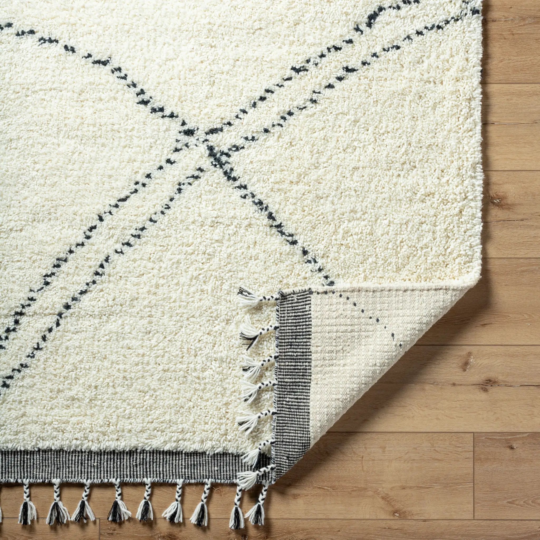 Mirela MMI-2302 Ivory Area Rug by LIVABLISS