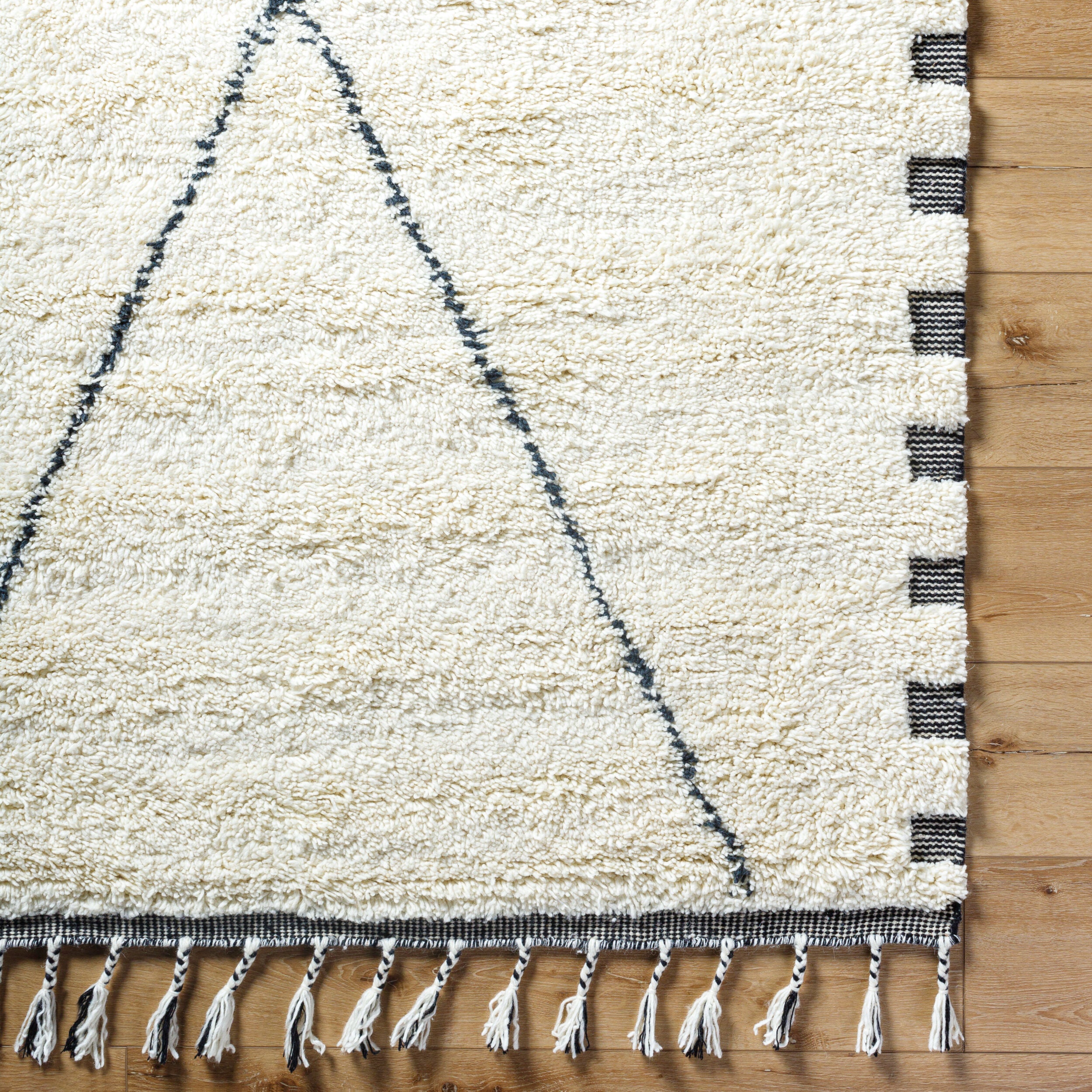 Surya Mirela MMI-2306 Ivory Area Rug by LIVABLISS