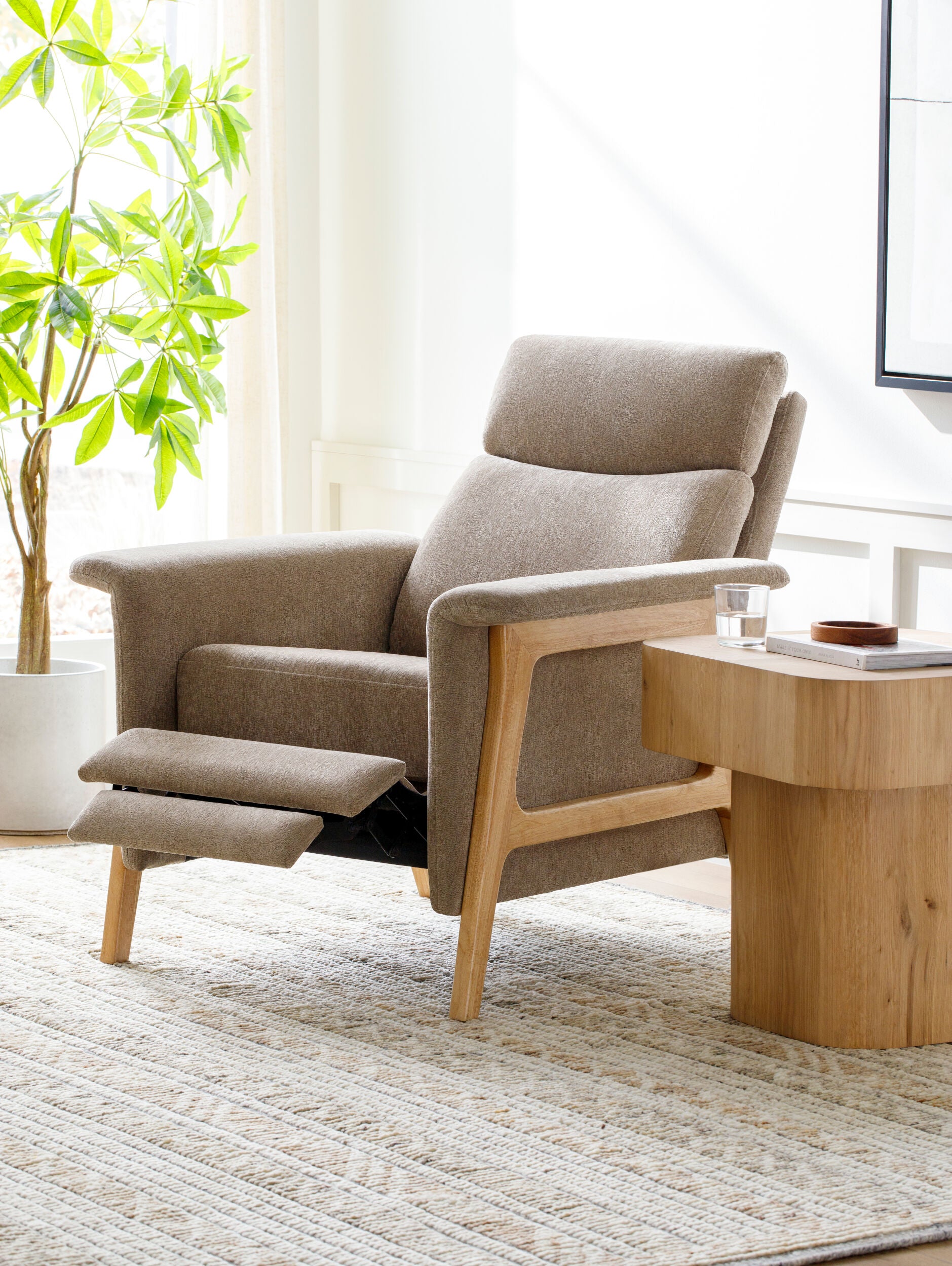 LIVABLISS Scot OCS-001 Accent Chair