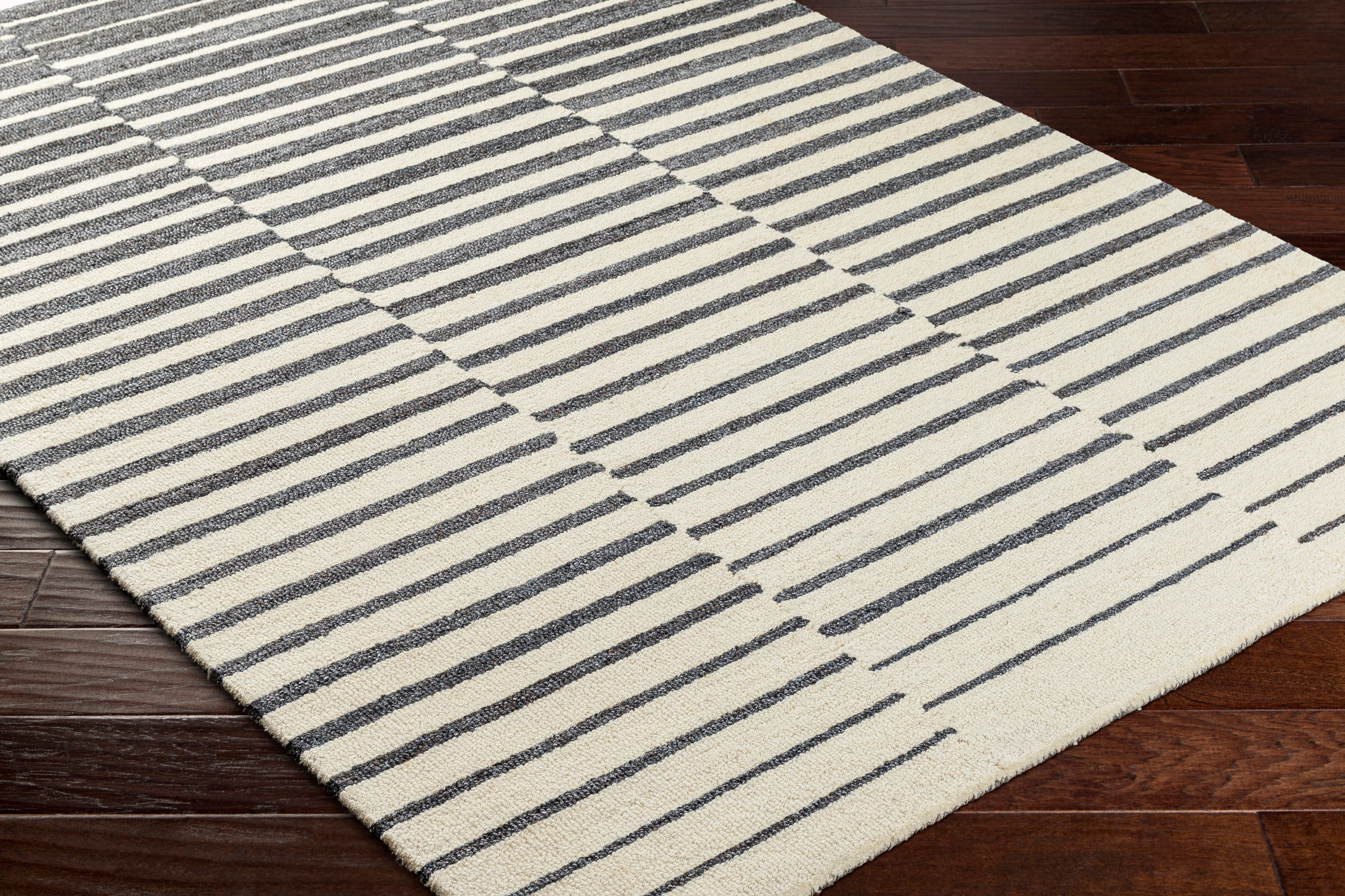 LIVABLISS Ottawa OTW-2302 Area Rug